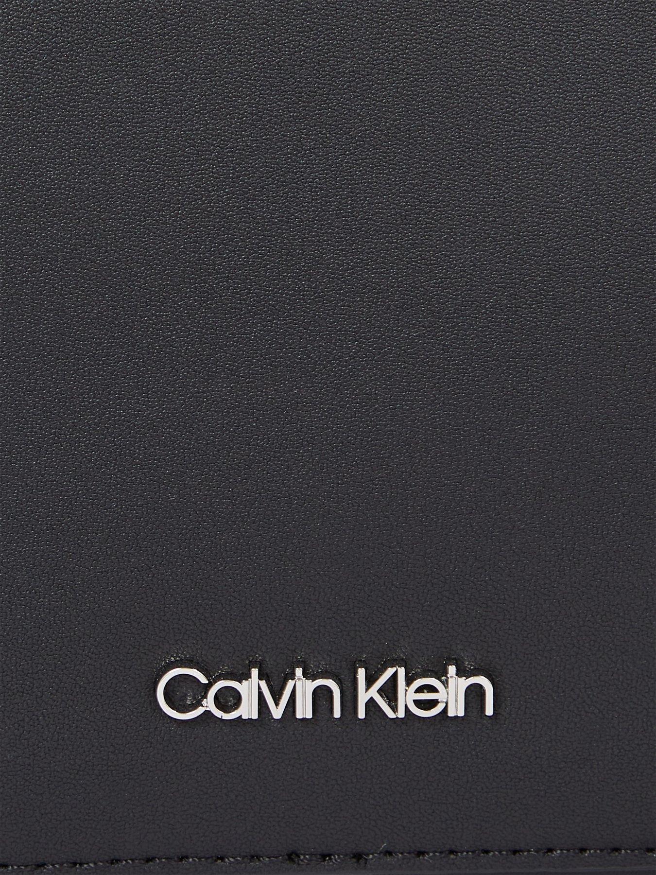 calvin-klein-camera-cross-body-bag-blackoutfit