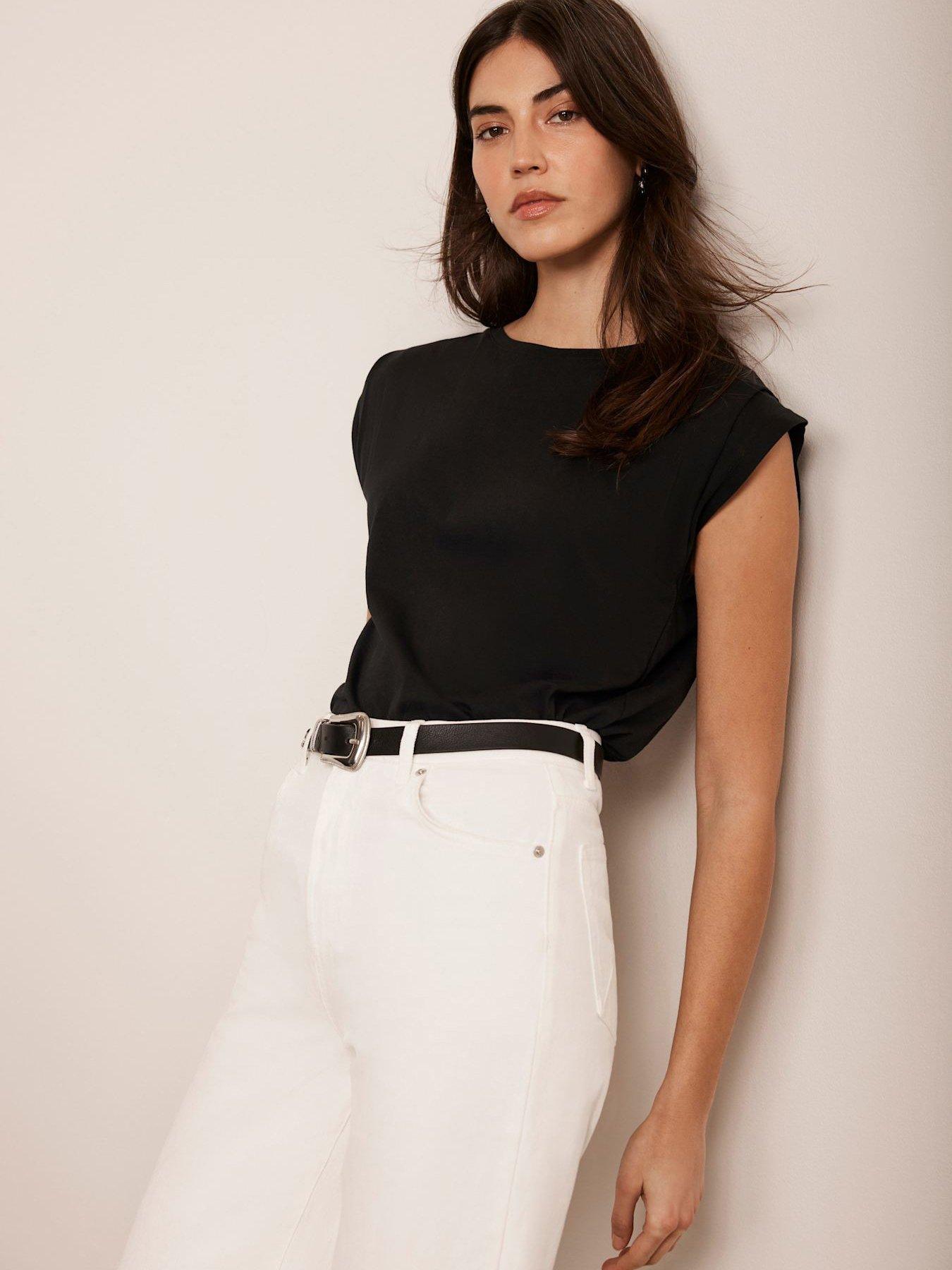 mint-velvet-black-cotton-extended-t-shirtdetail