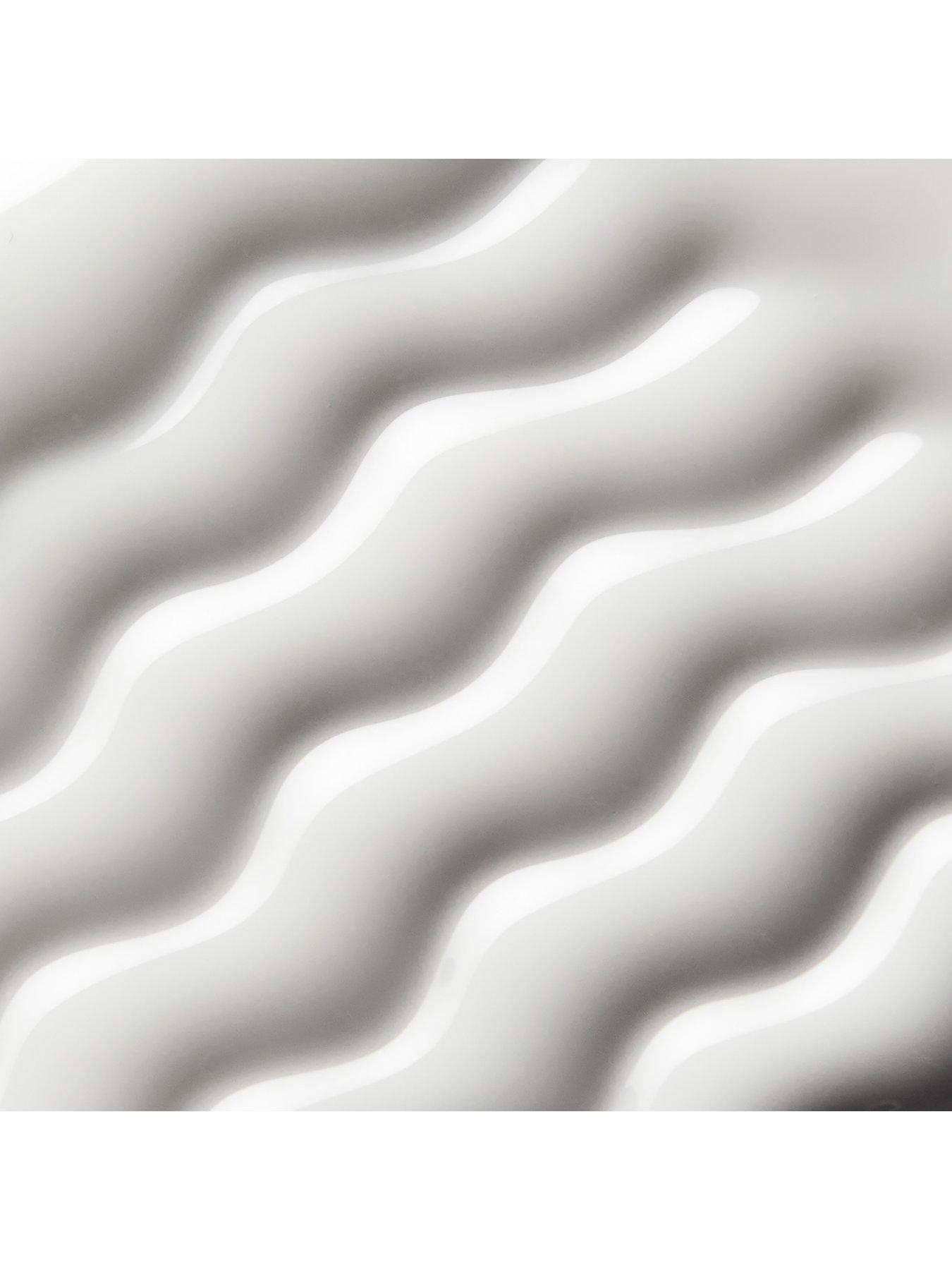 Image 2 of 3 of Elemis Daily Moisture Boost -&nbsp;50ml