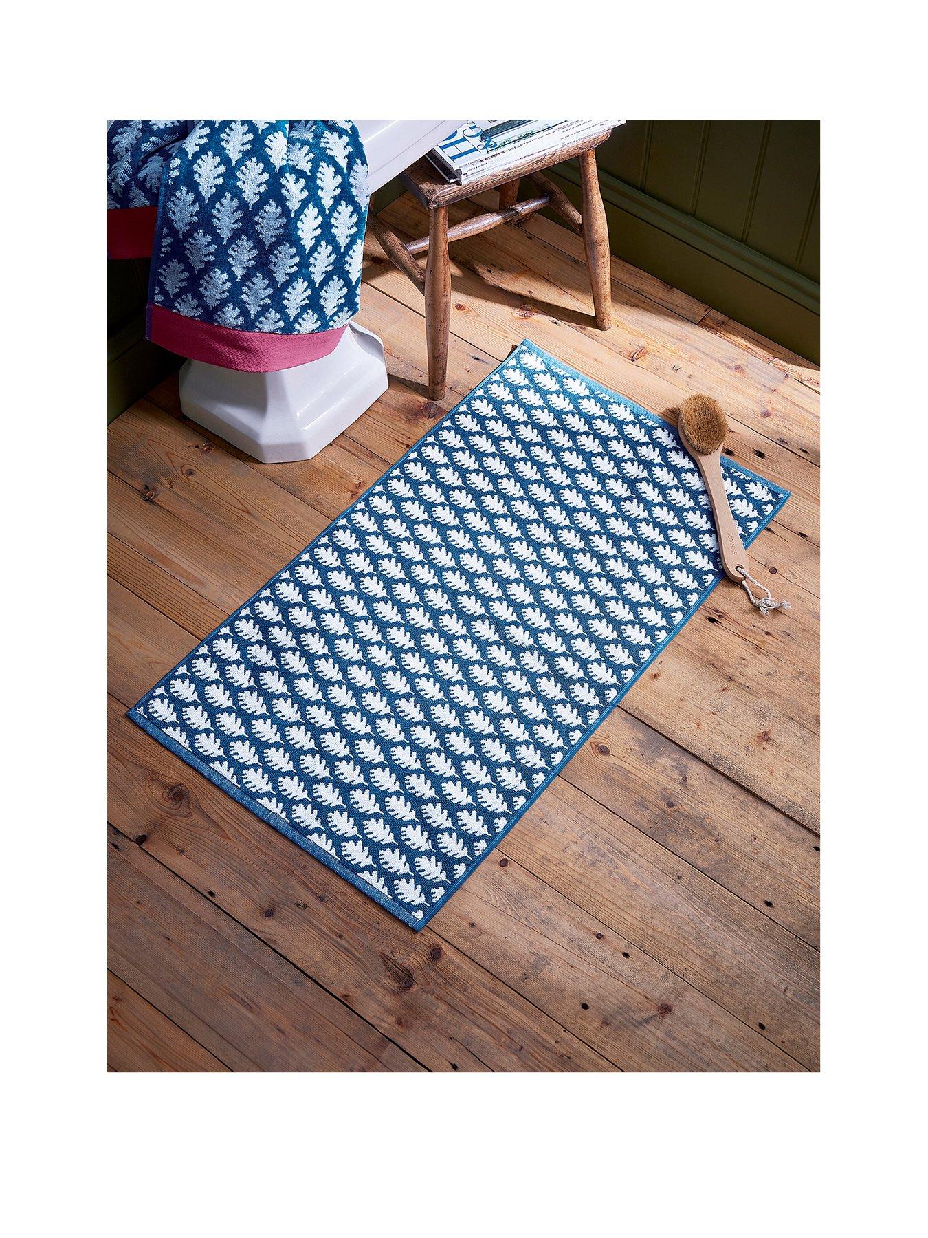 joules-oak-leaf-bath-mat