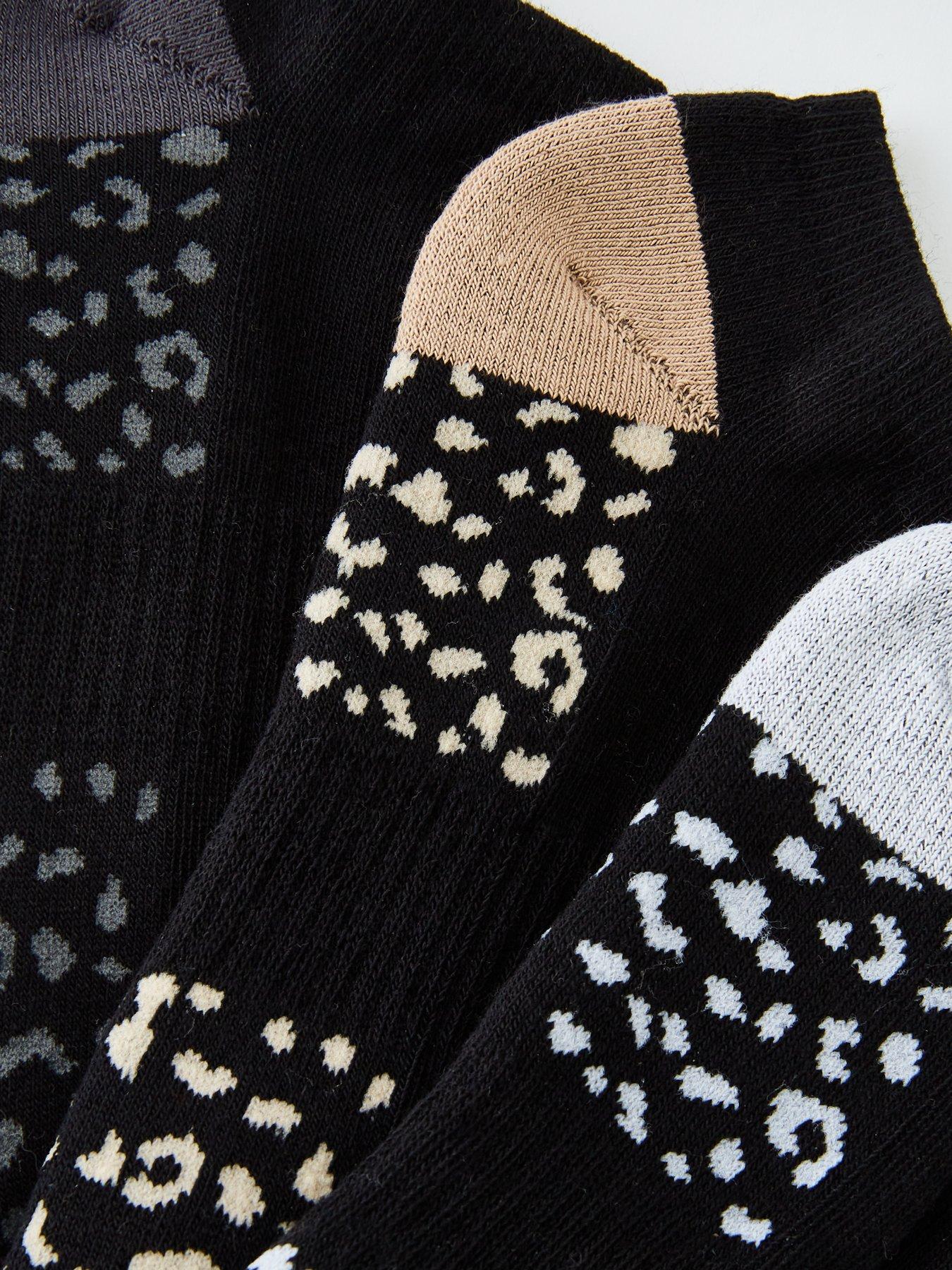 Image 3 of 3 of The Very Collection 5 Pack Targeted Cushioning Trainer Liner - Black