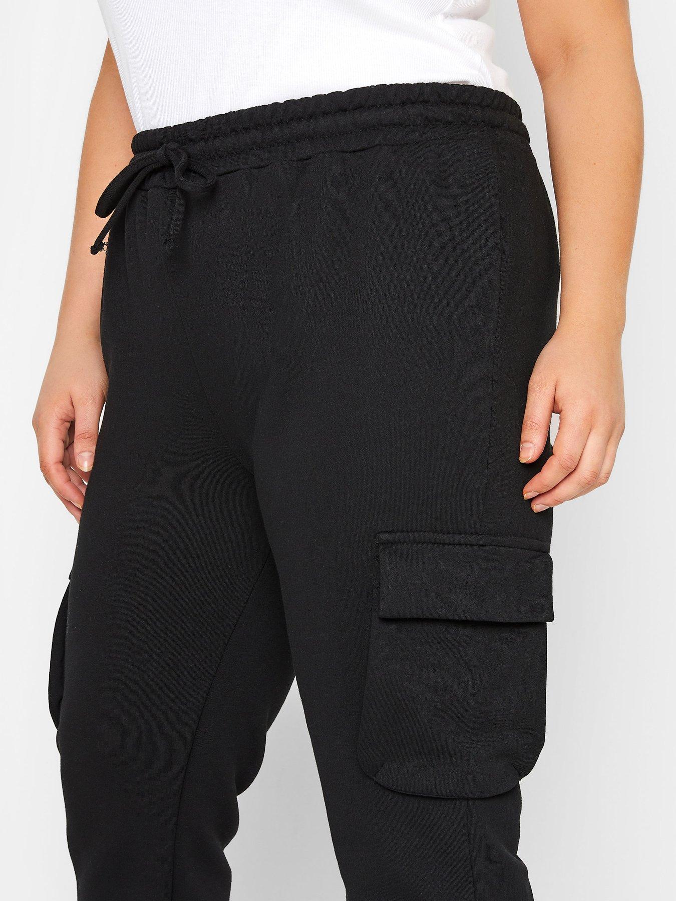yours-yours-cargo-jogger-blackoutfit