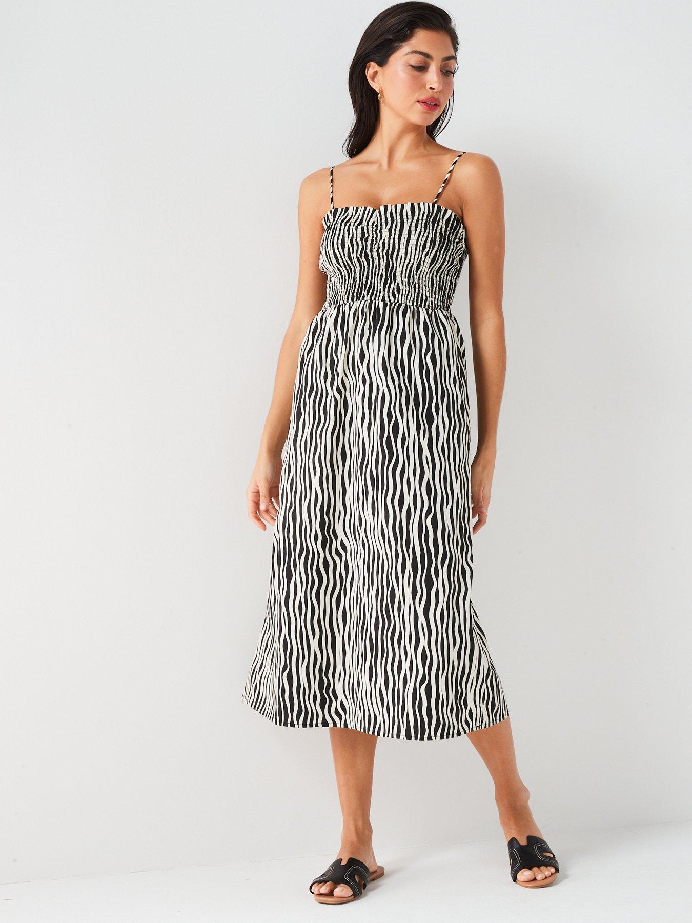 v-by-very-shirred-strappy-beach-midi-dress-blackwhiteoutfit