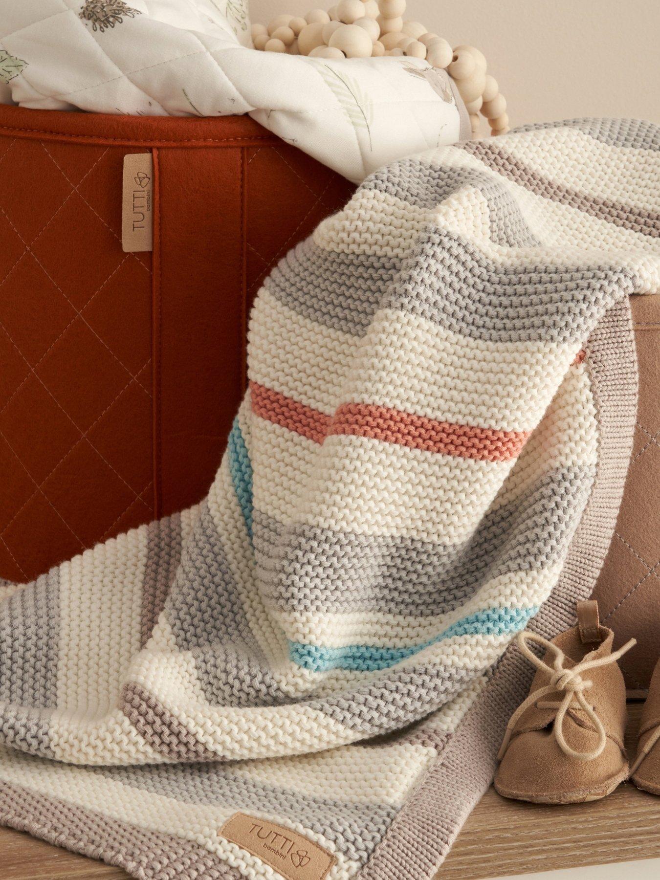 tutti-bambini-chunky-striped-knitted-baby-blanket-cocoon-multifront