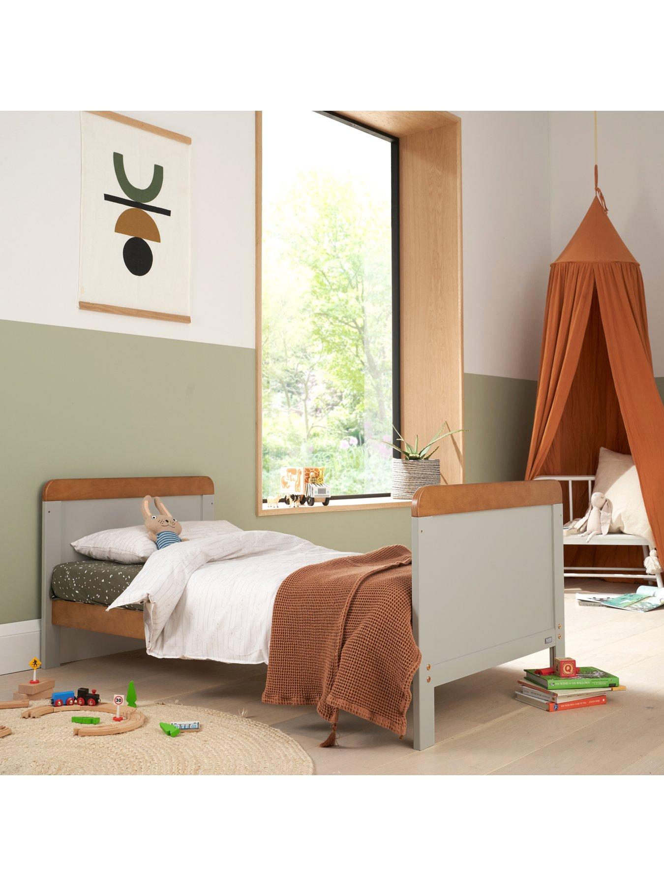 tutti-bambini-rio-5-piece-furniture-set--dove-greyoak-cot-bed-cot-top-changer-sprung-mattress-chest-changer-wardrobeback