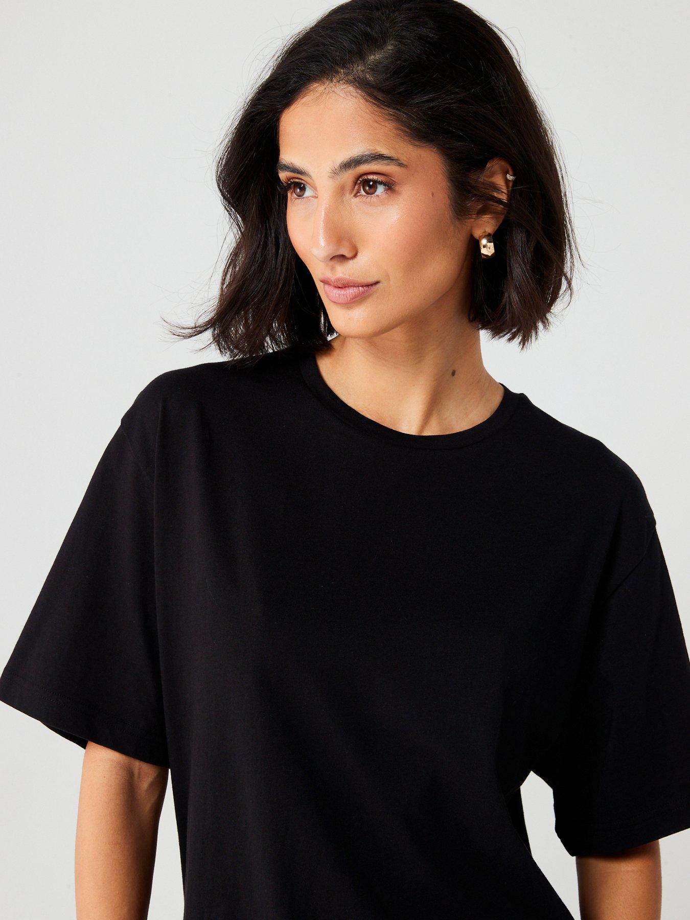 everyday-essential-oversized-t-shirt-blackoutfit