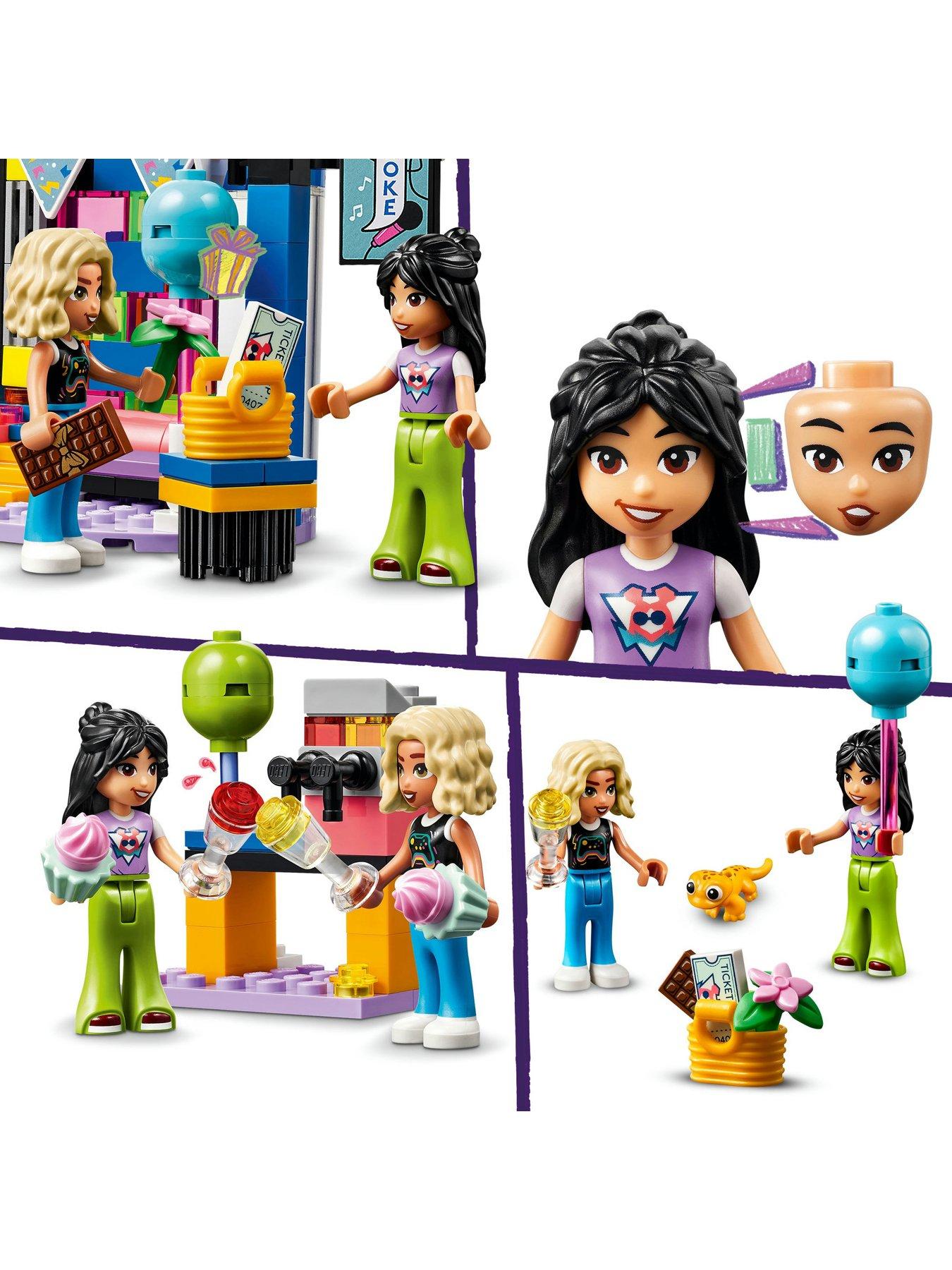 lego-friends-karaoke-music-party-singing-toy-42610outfit