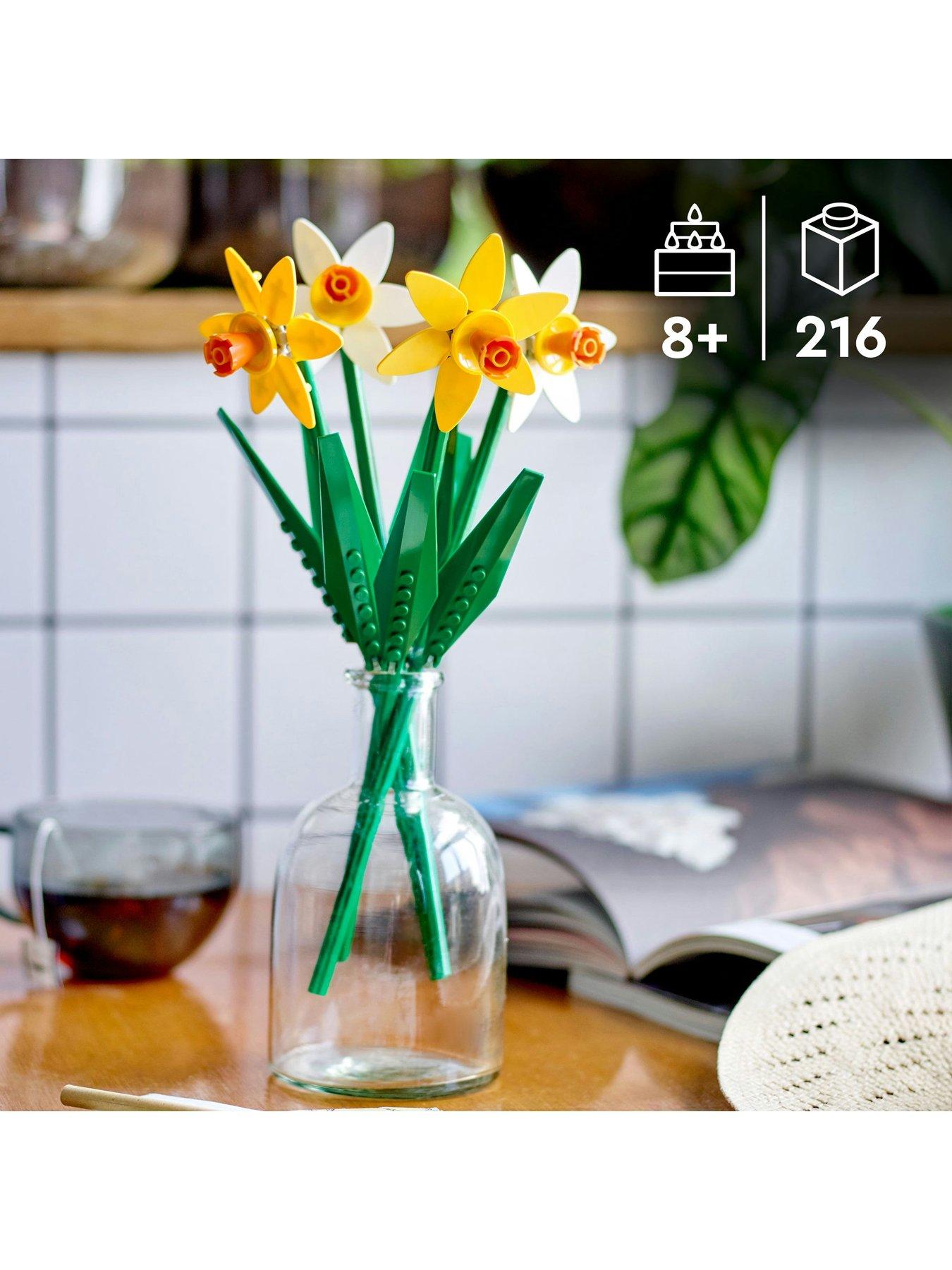 lego-botanical-botanicals-daffodils-flower-set-40747stillFront