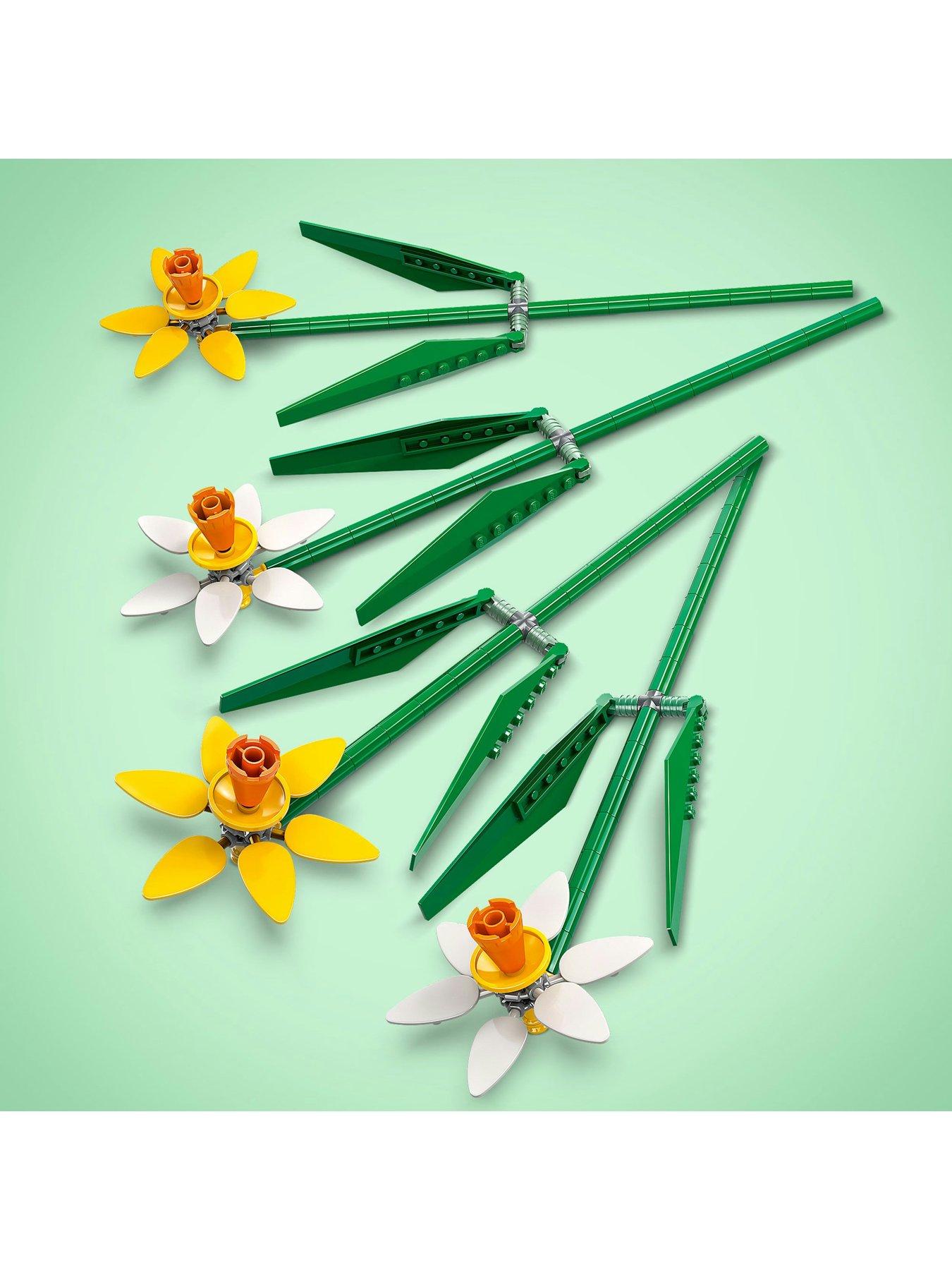 lego-botanicals-daffodils-flower-set-40747outfit