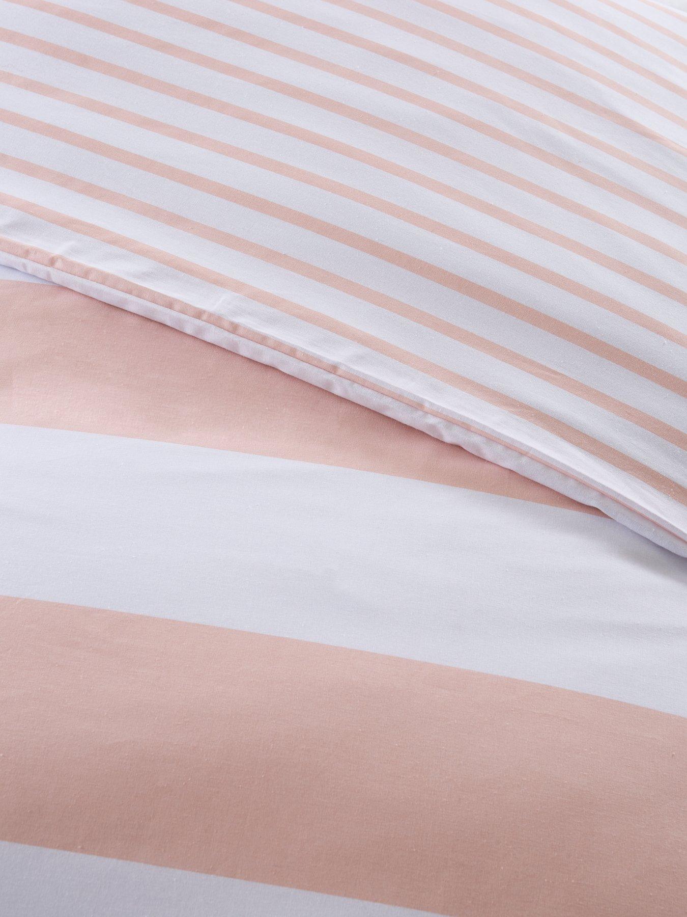 everyday-modern-stripe-duvet-cover-blushdetail