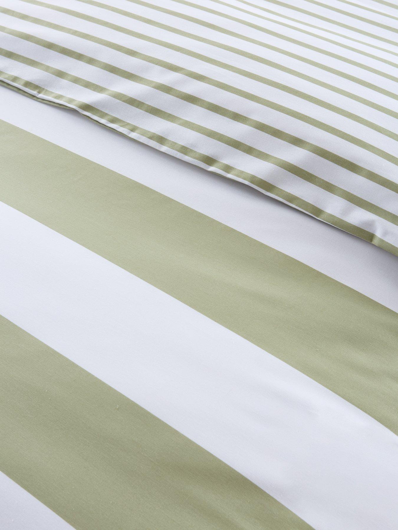 everyday-modern-stripe-duvet-cover-set-greenwhitedetail