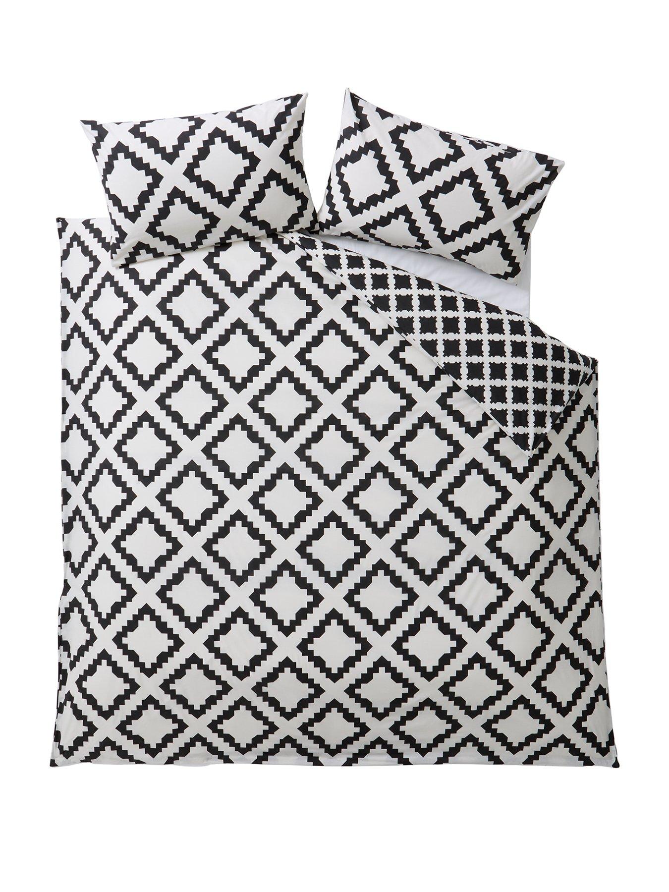 Image 2 of 6 of The Very Collection Kamina Geo Duvet Cover Set - Black/White