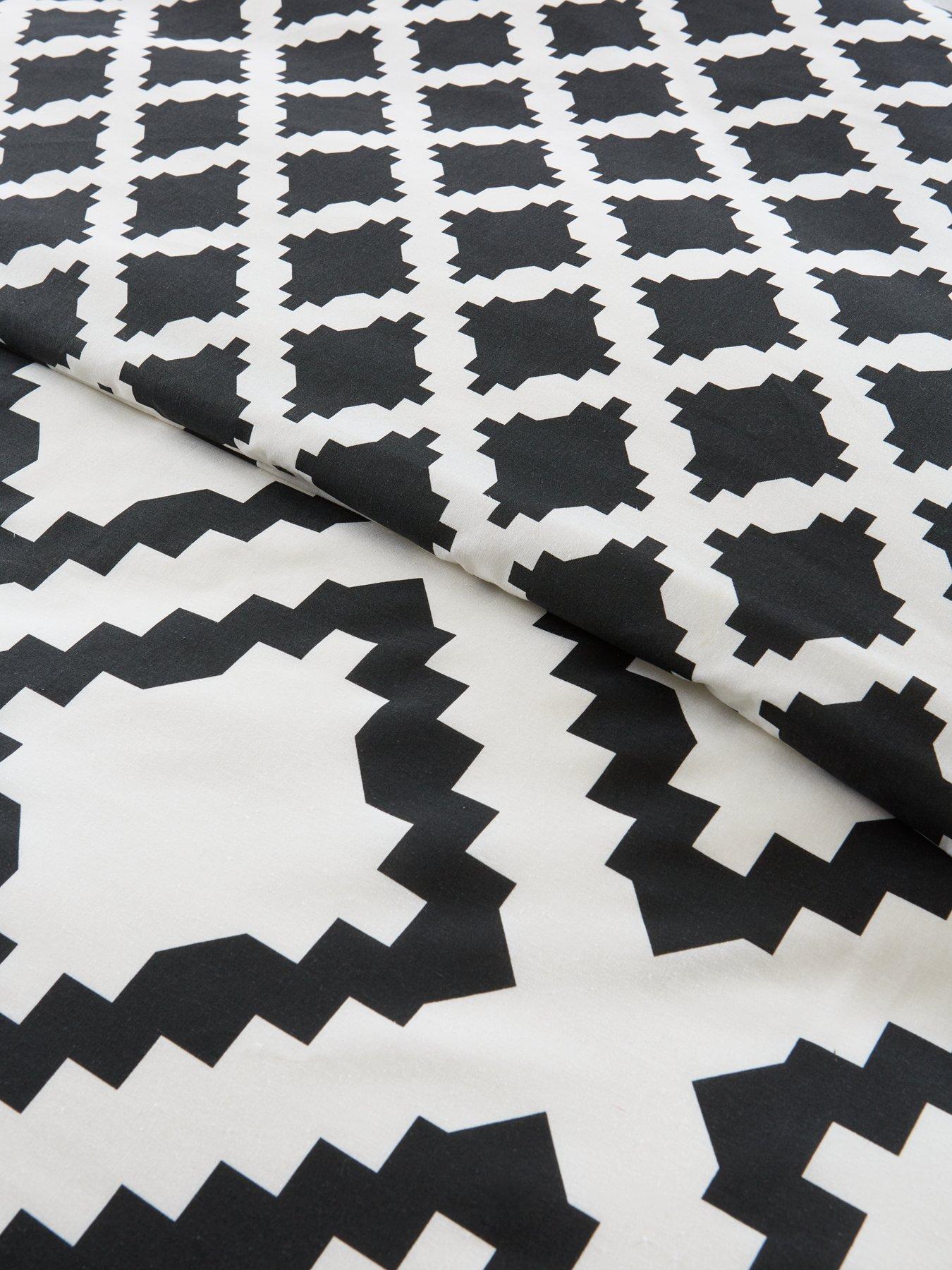 Image 5 of 6 of The Very Collection Kamina Geo Duvet Cover Set - Black/White
