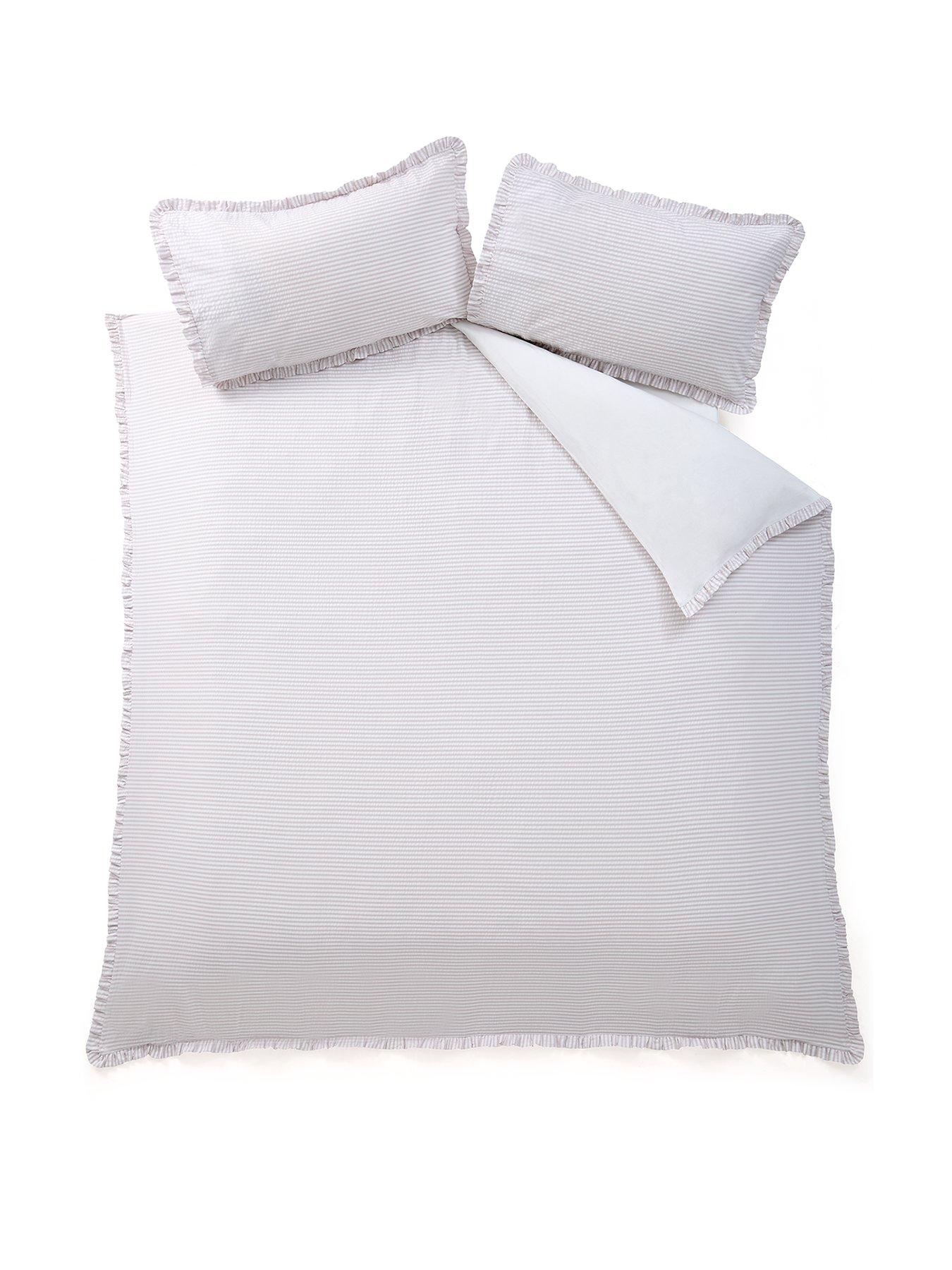 very-home-stripe-seersucker-ruffle-edge-duvet-cover-whitenaturalstillFront