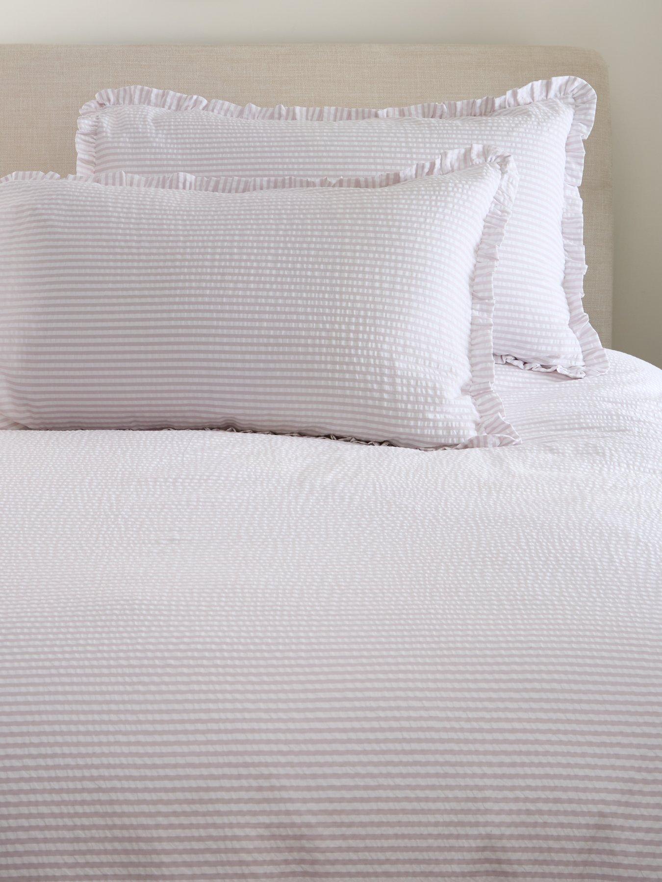 very-home-stripe-seersucker-ruffle-edge-duvet-cover-whitenaturalback