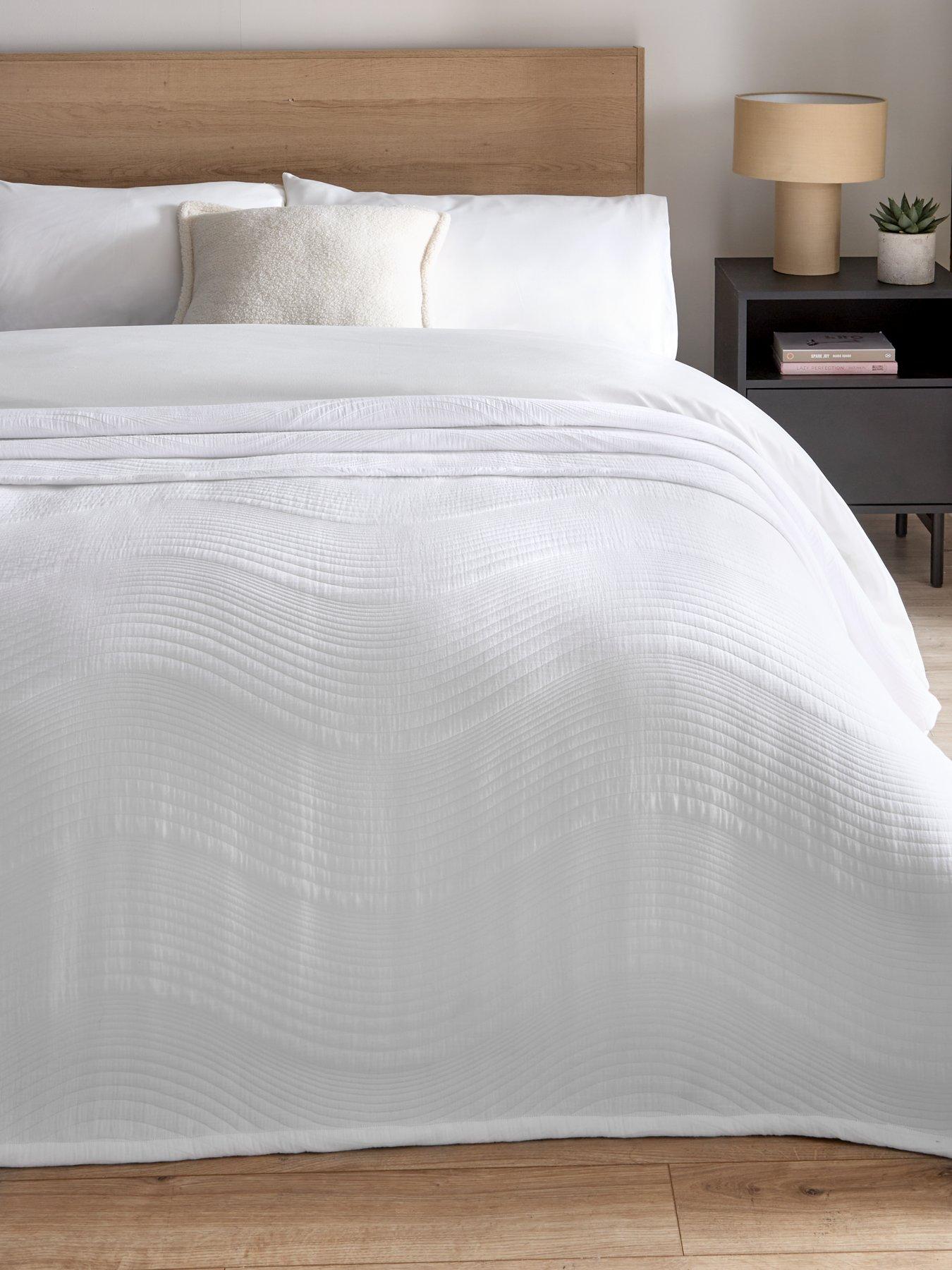 very-home-quilted-wave-bedspread-throw-white