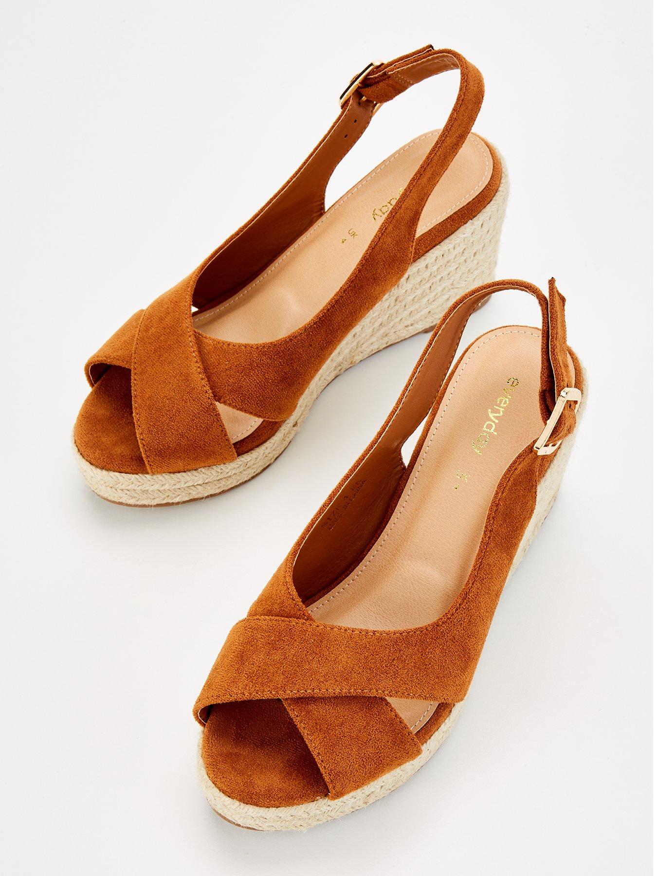 everyday-wide-fit-slingback-wedge-sandal-brownoutfit