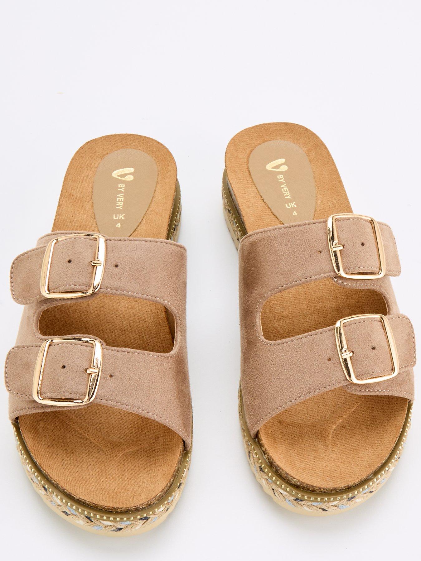 v-by-very-wide-fit-buckle-footbed-sandal-with-trim-brownoutfit