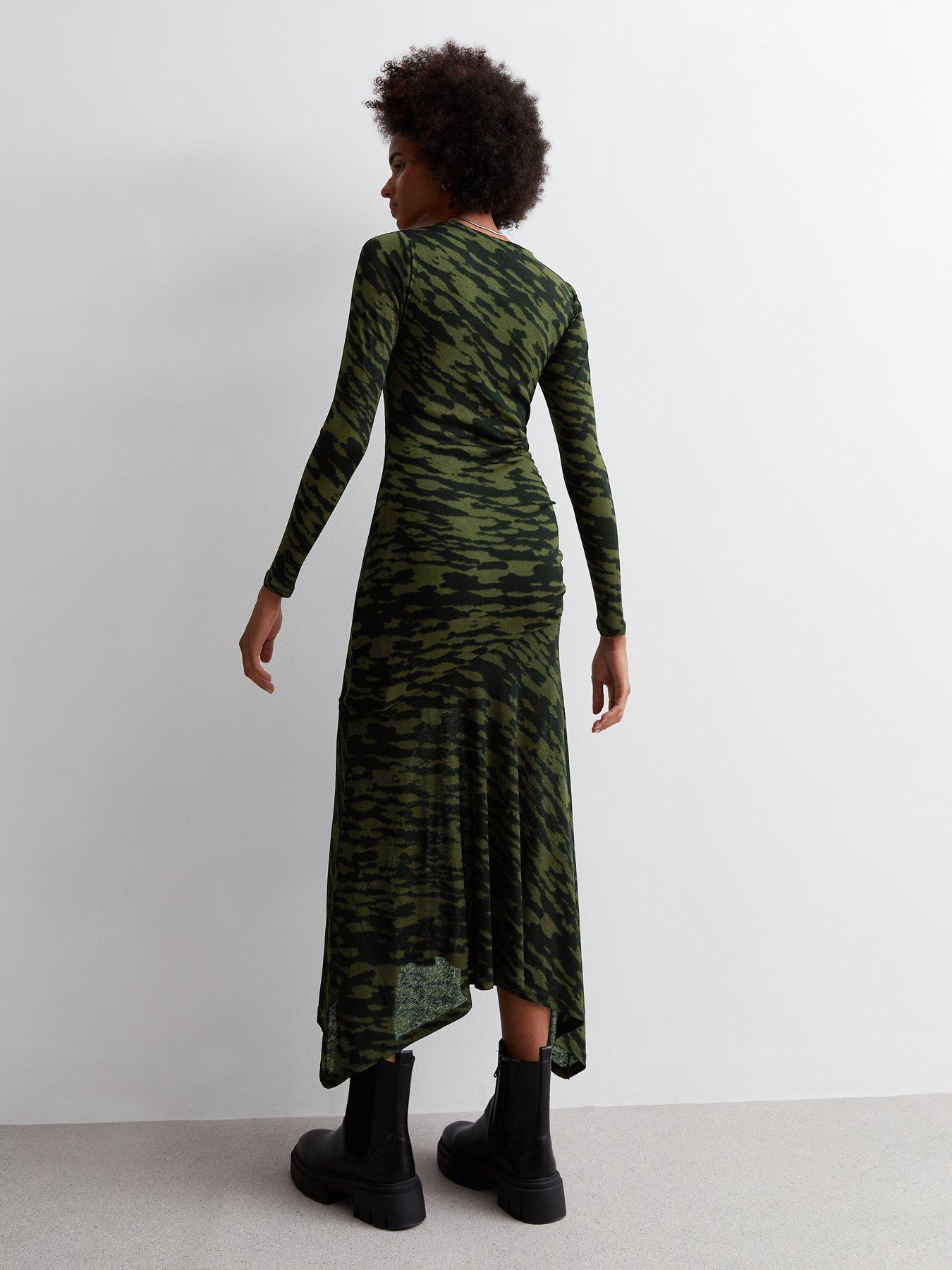 new-look-green-animal-print-dip-hem-maxi-dressstillFront