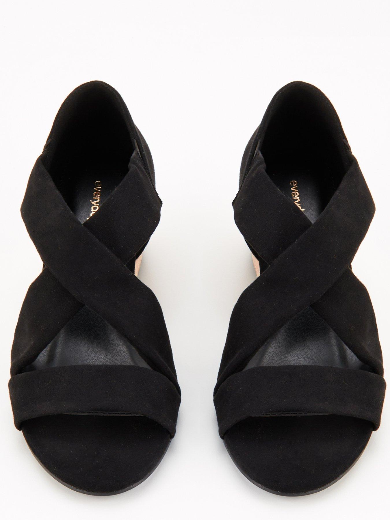 v-by-very-low-strappy-wedge-sandal-blackoutfit