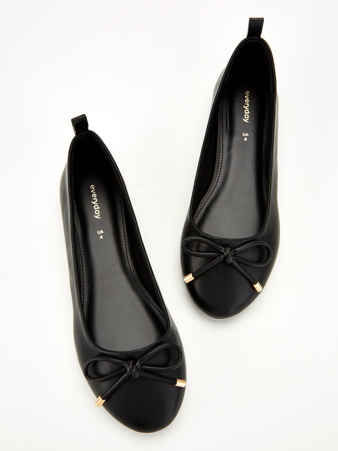 Image 4 of 6 of The Very Collection Womens Wide Fit Round Toe Ballerina Pumps - Black