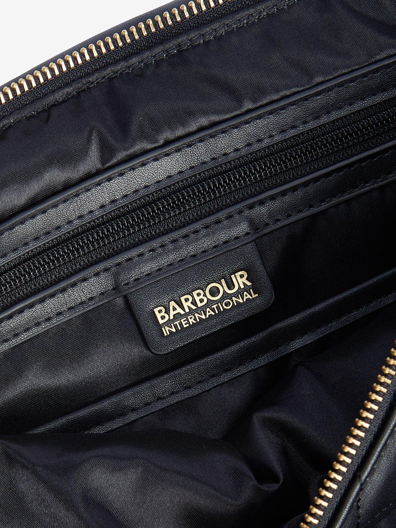 barbour-international-quilted-hoxton-backpack-blackoutfit