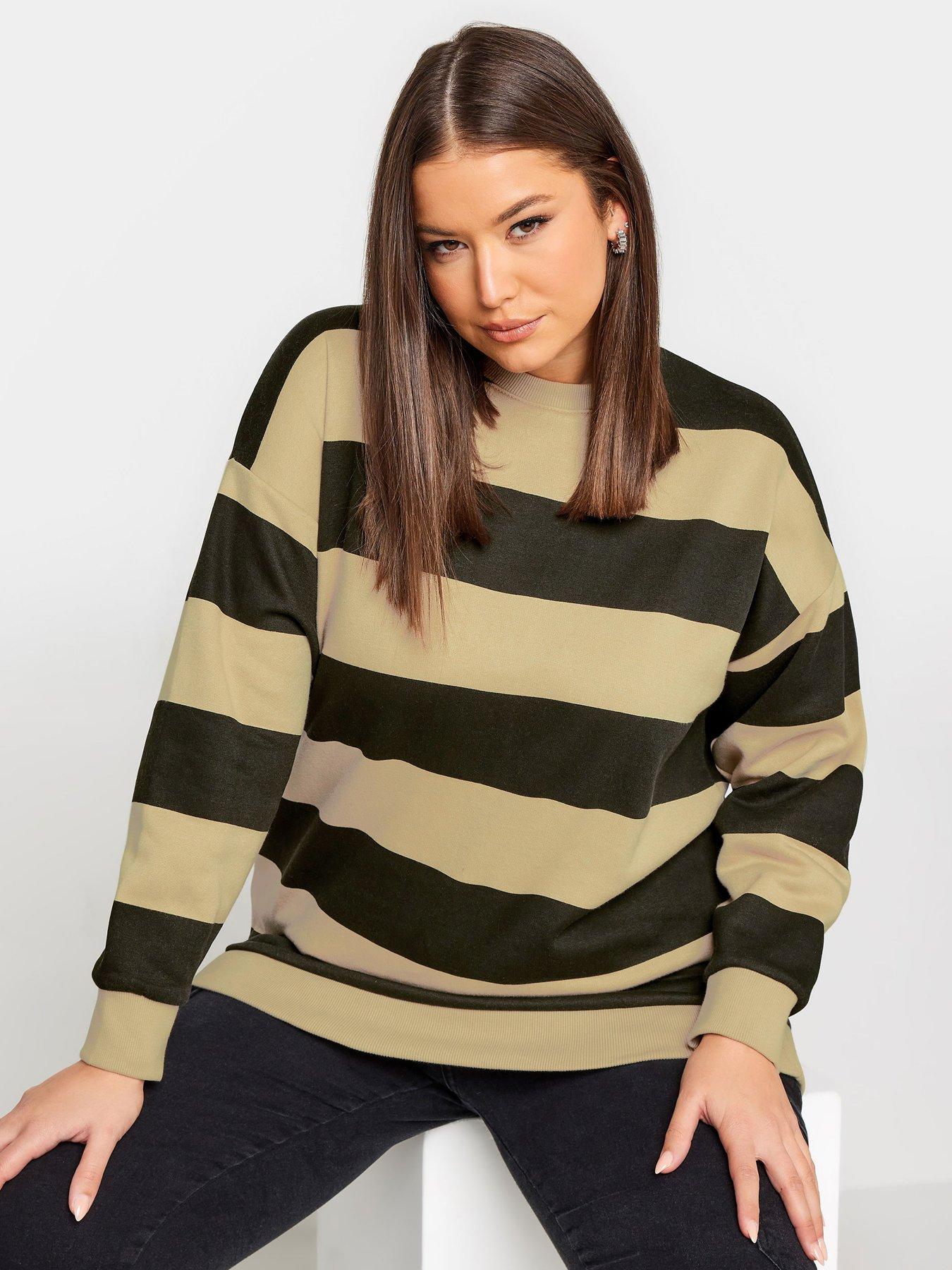 yours-stripe-sweatshirt-stoneblackoutfit