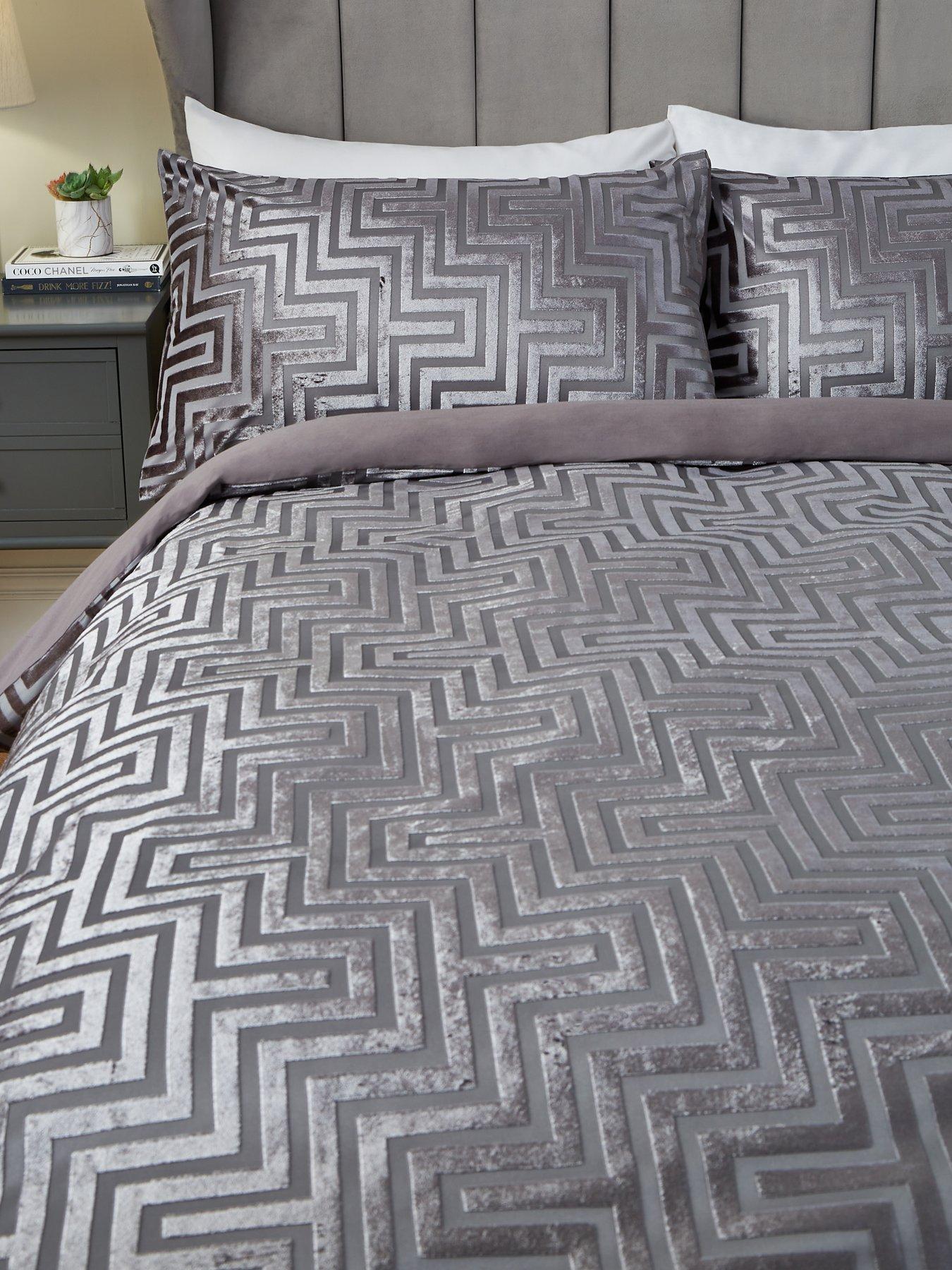 very-home-greek-key-velvet-duvet-cover-set-charcoalback