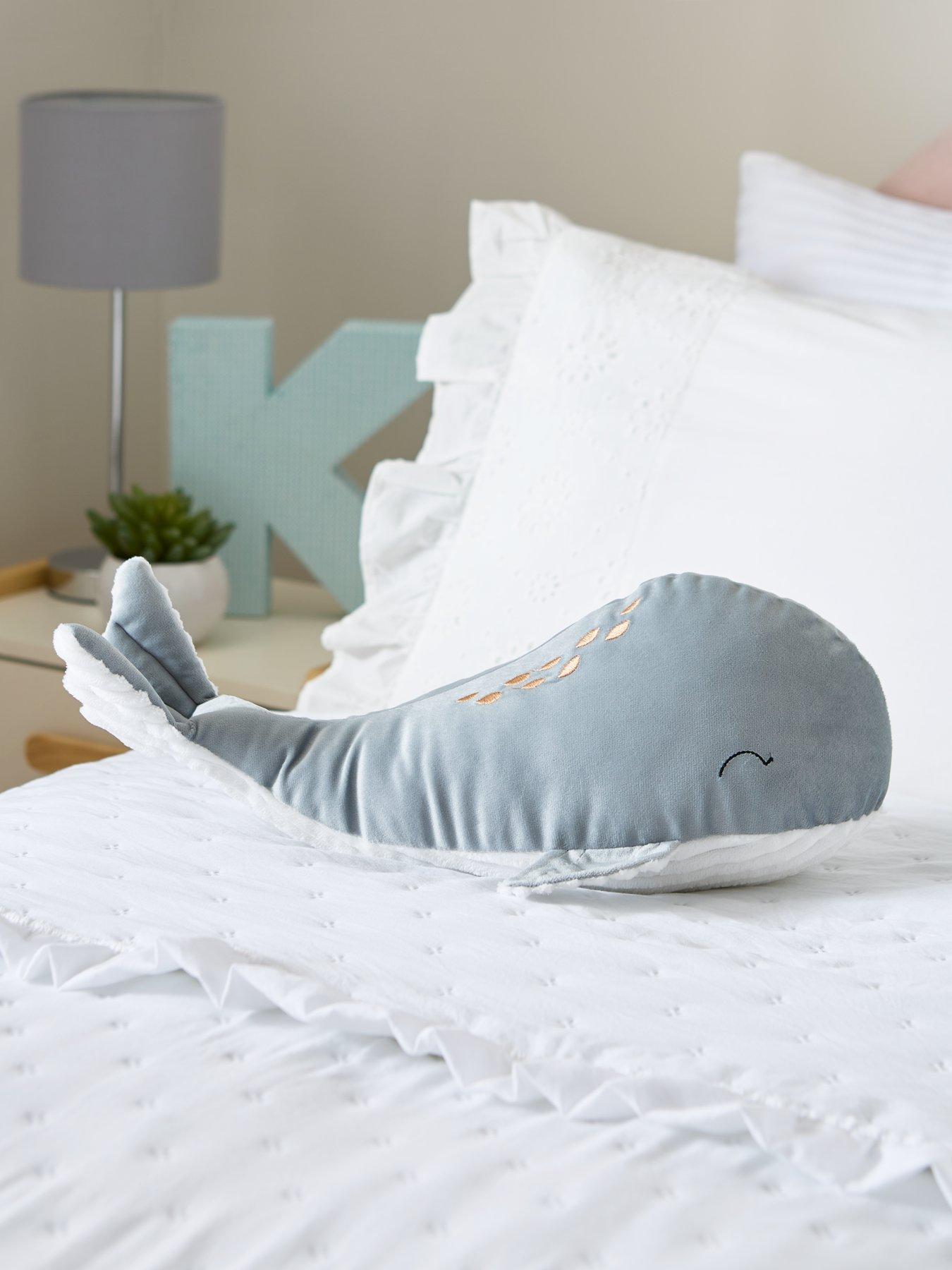 very-home-whale-3d-cushion-blue