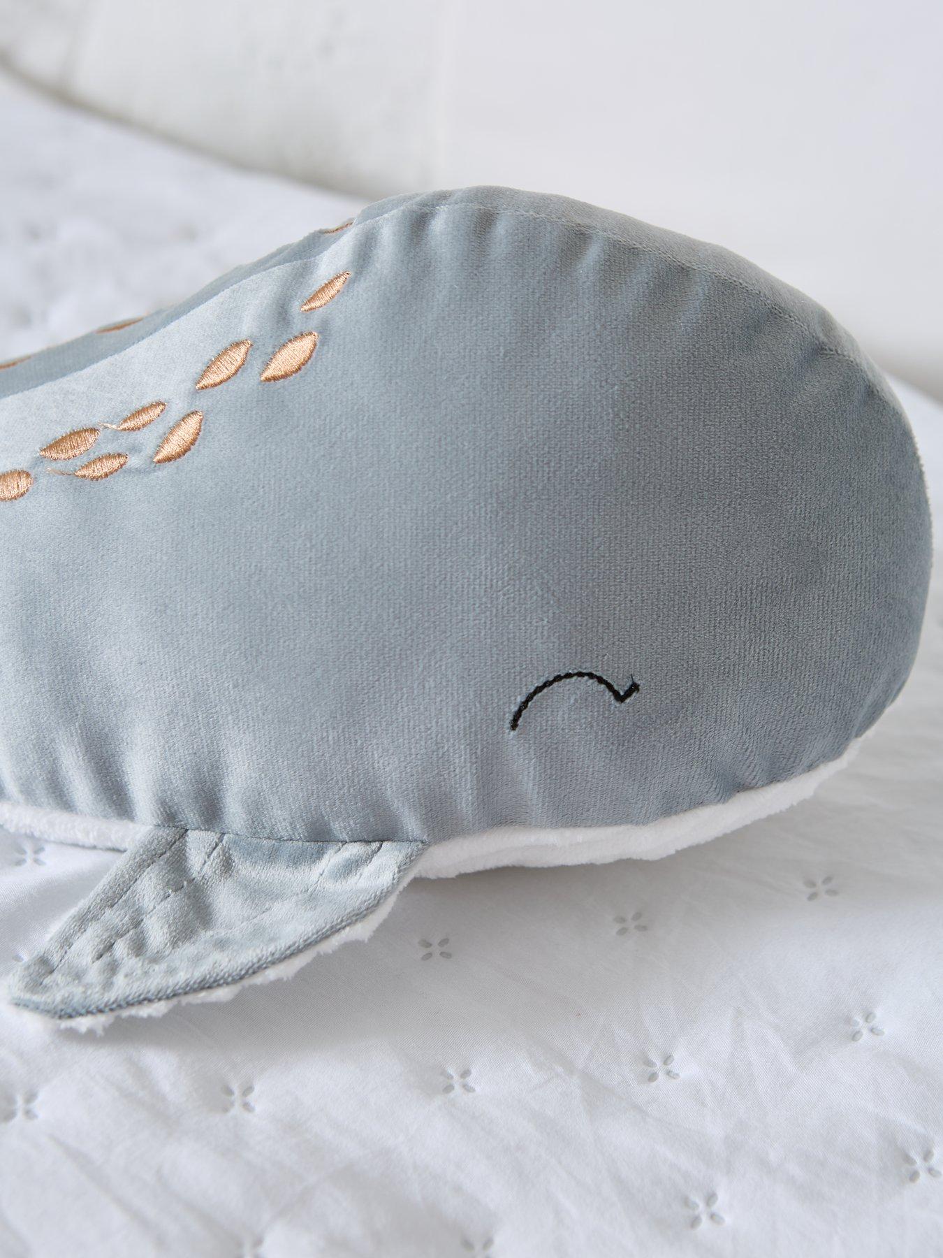 very-home-whale-3d-cushion-blueback