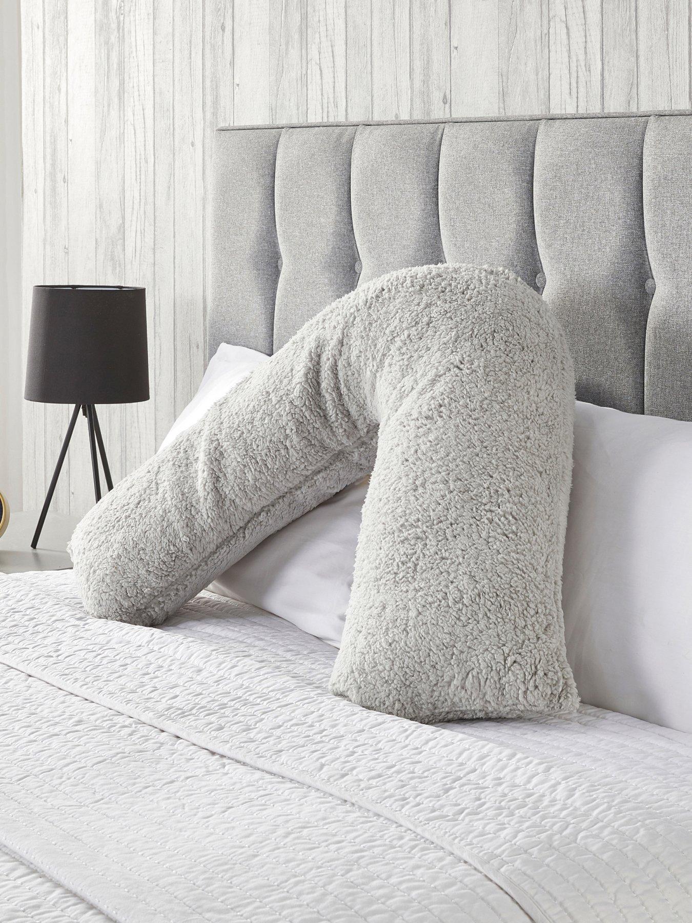 very-home-v-shaped-teddy-pillowfront