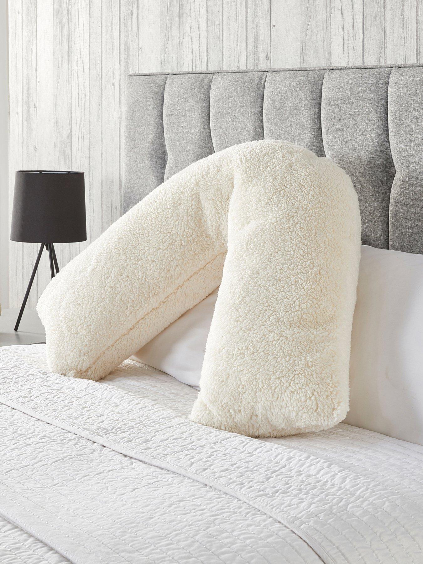 the-very-collection-v-shaped-teddy-pillow