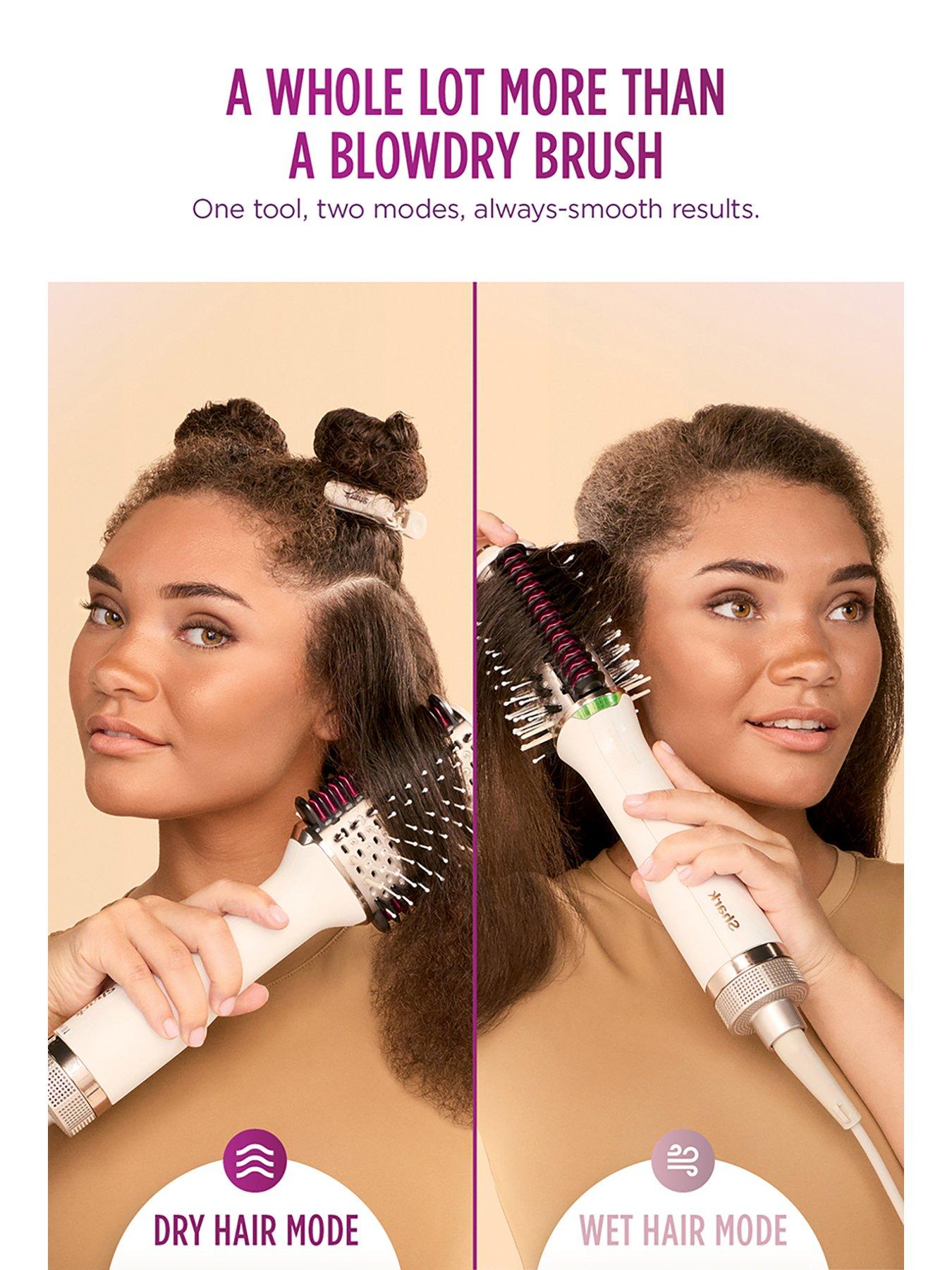 Image 4 of 7 of Shark SmoothStyle Heated Brush &amp; Smoothing Comb with Storage Bag [HT212UK]