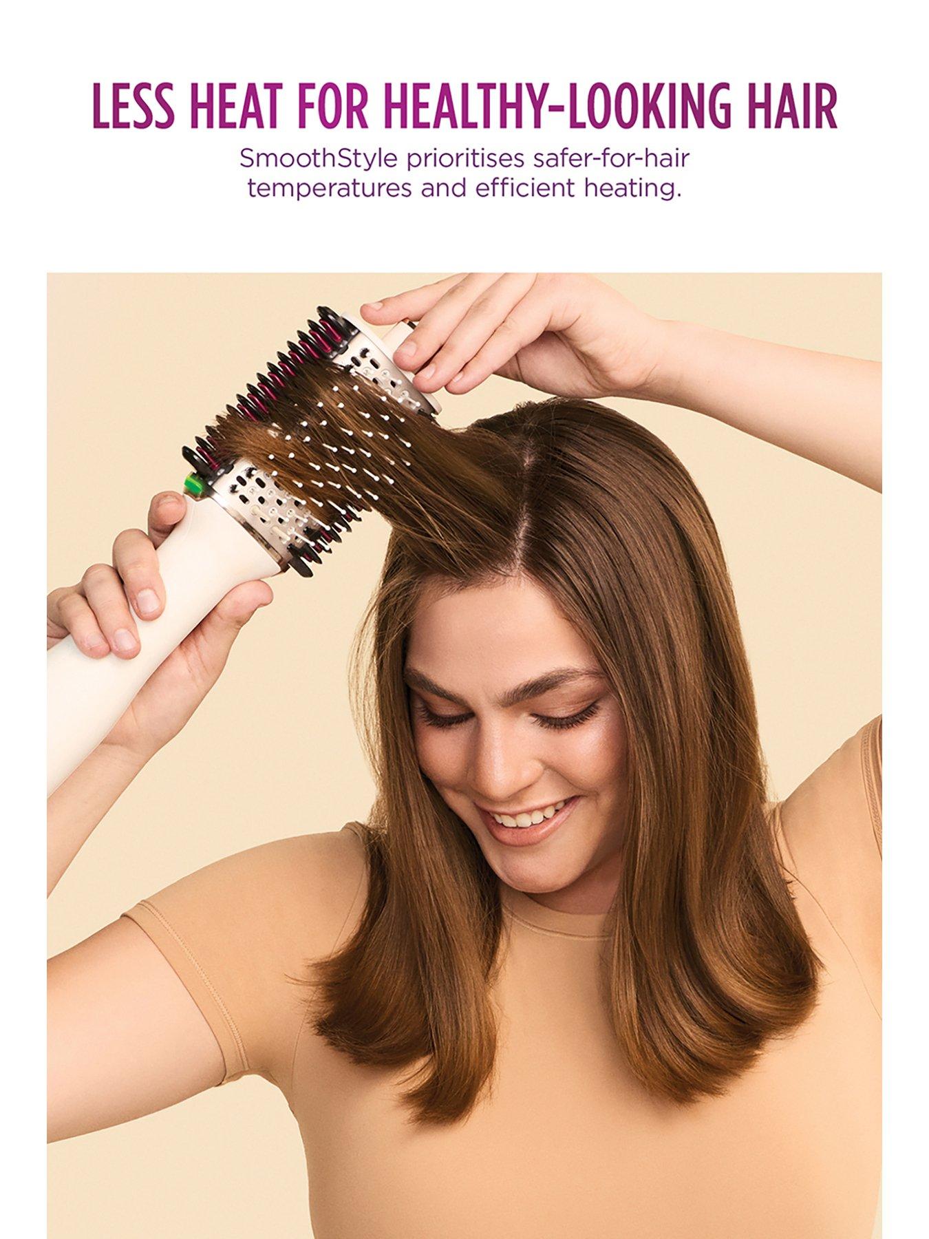 Image 7 of 7 of Shark SmoothStyle Heated Brush &amp; Smoothing Comb with Storage Bag [HT212UK]