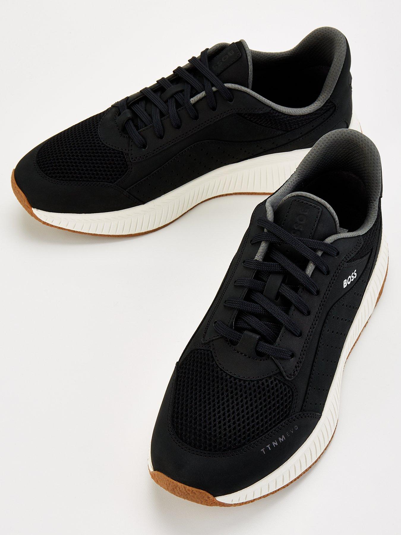 boss-ttnm-evo-runner-nubuck-trainer-blackoutfit