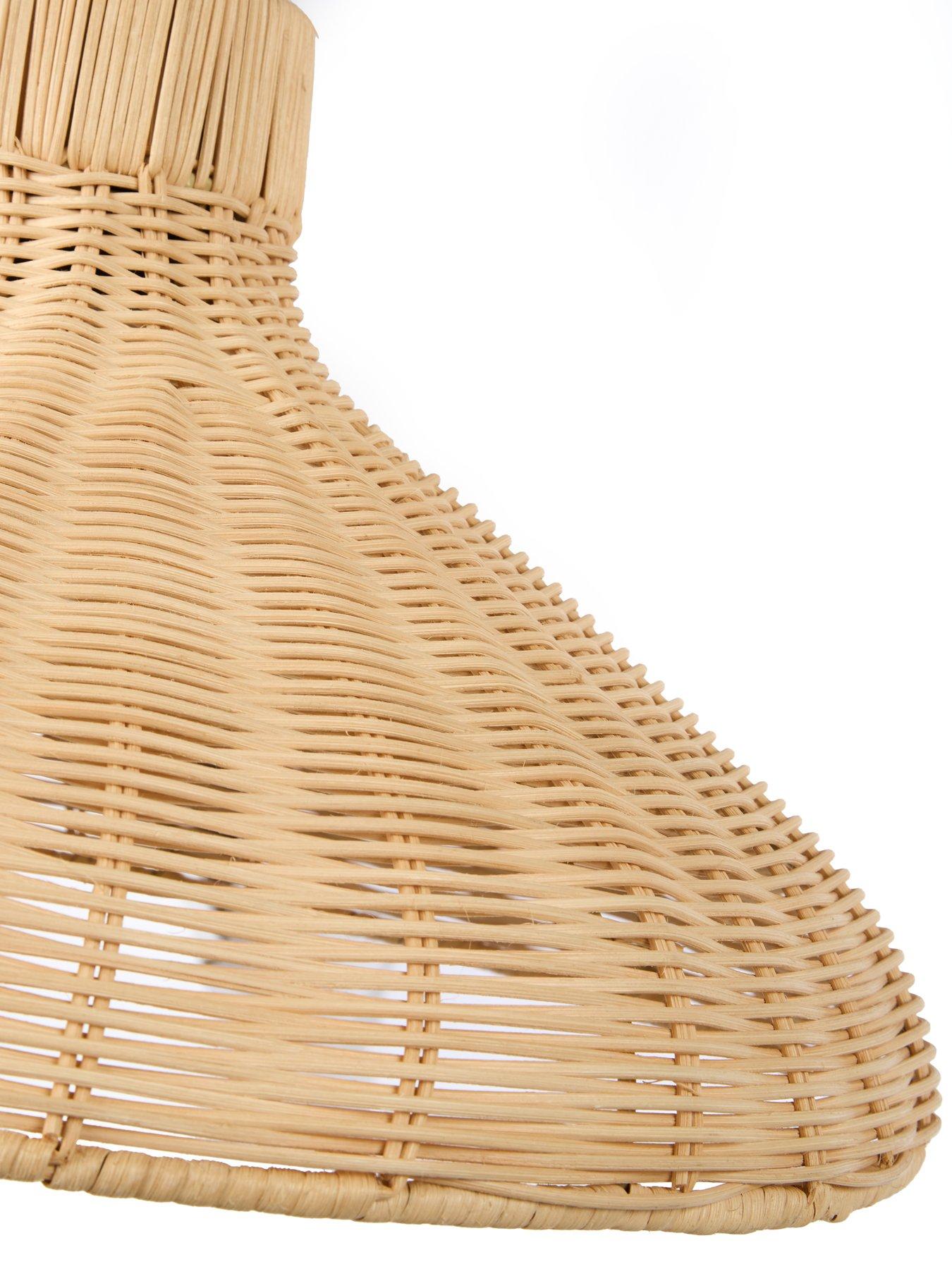 the-very-collection-arched-floor-lamp-with-rattan-shadeoutfit