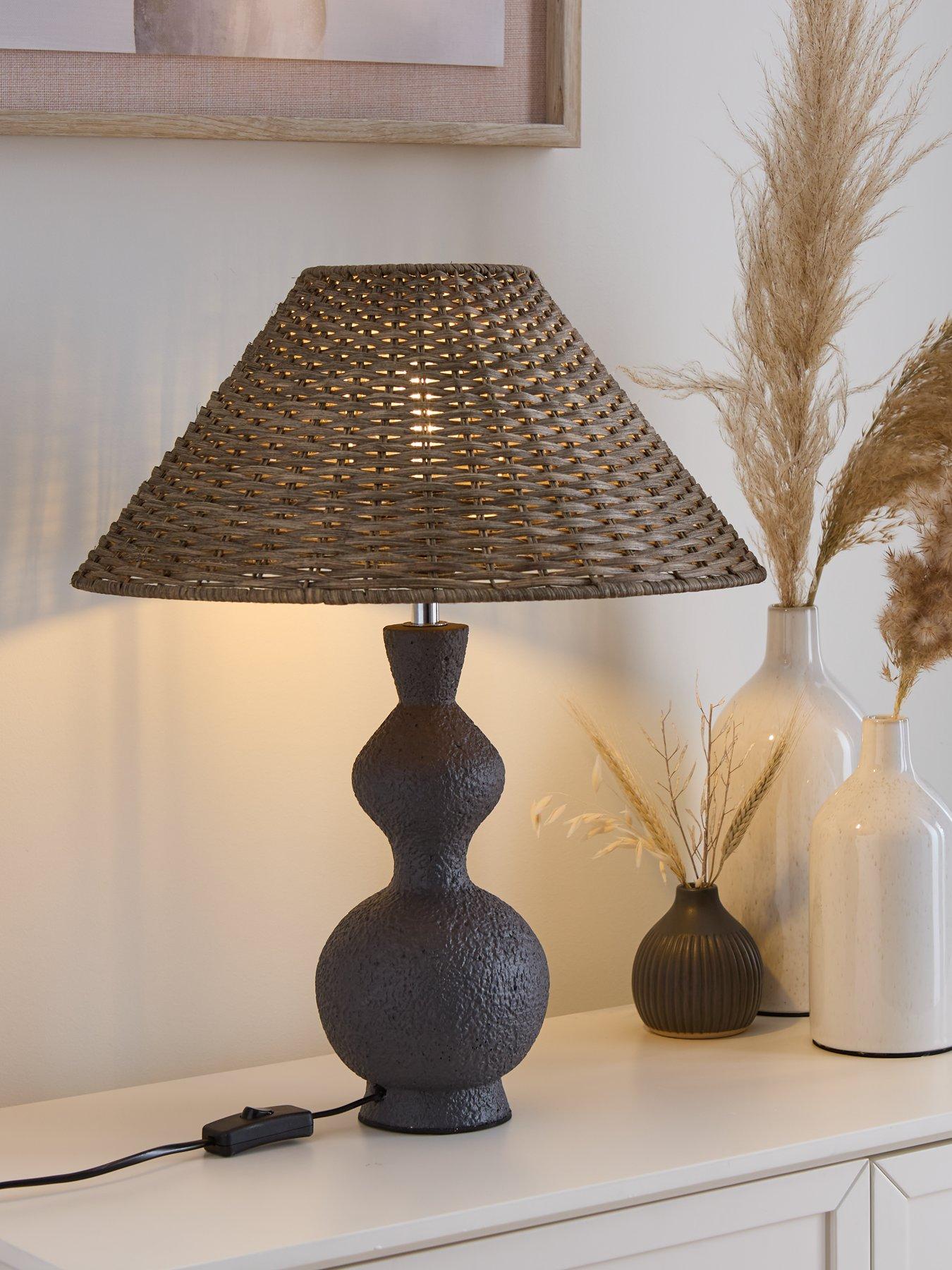 very-home-sculpted-totem-table-lamp