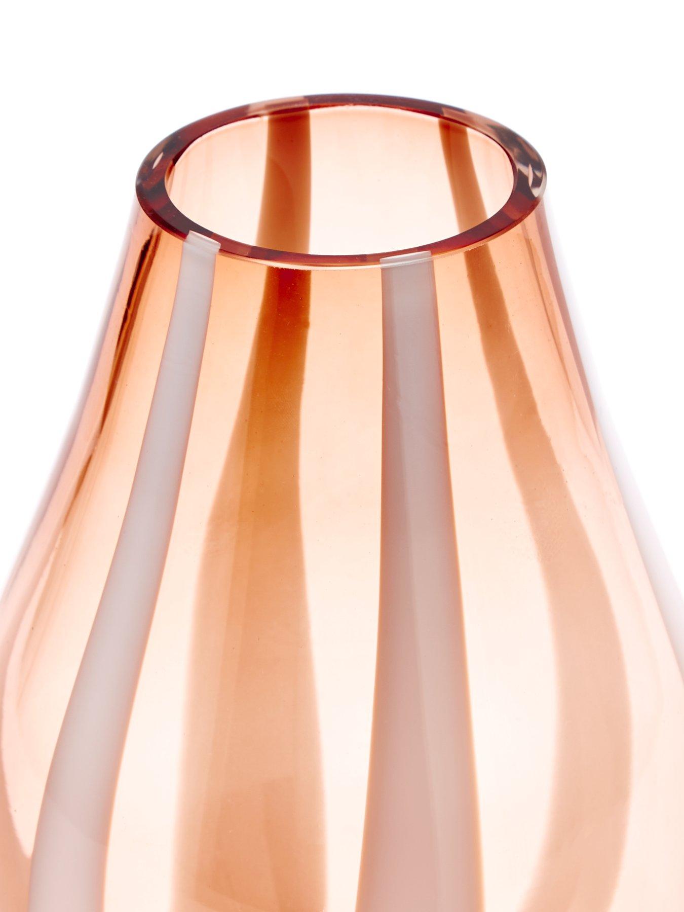 very-home-peach-stripe-vaseoutfit