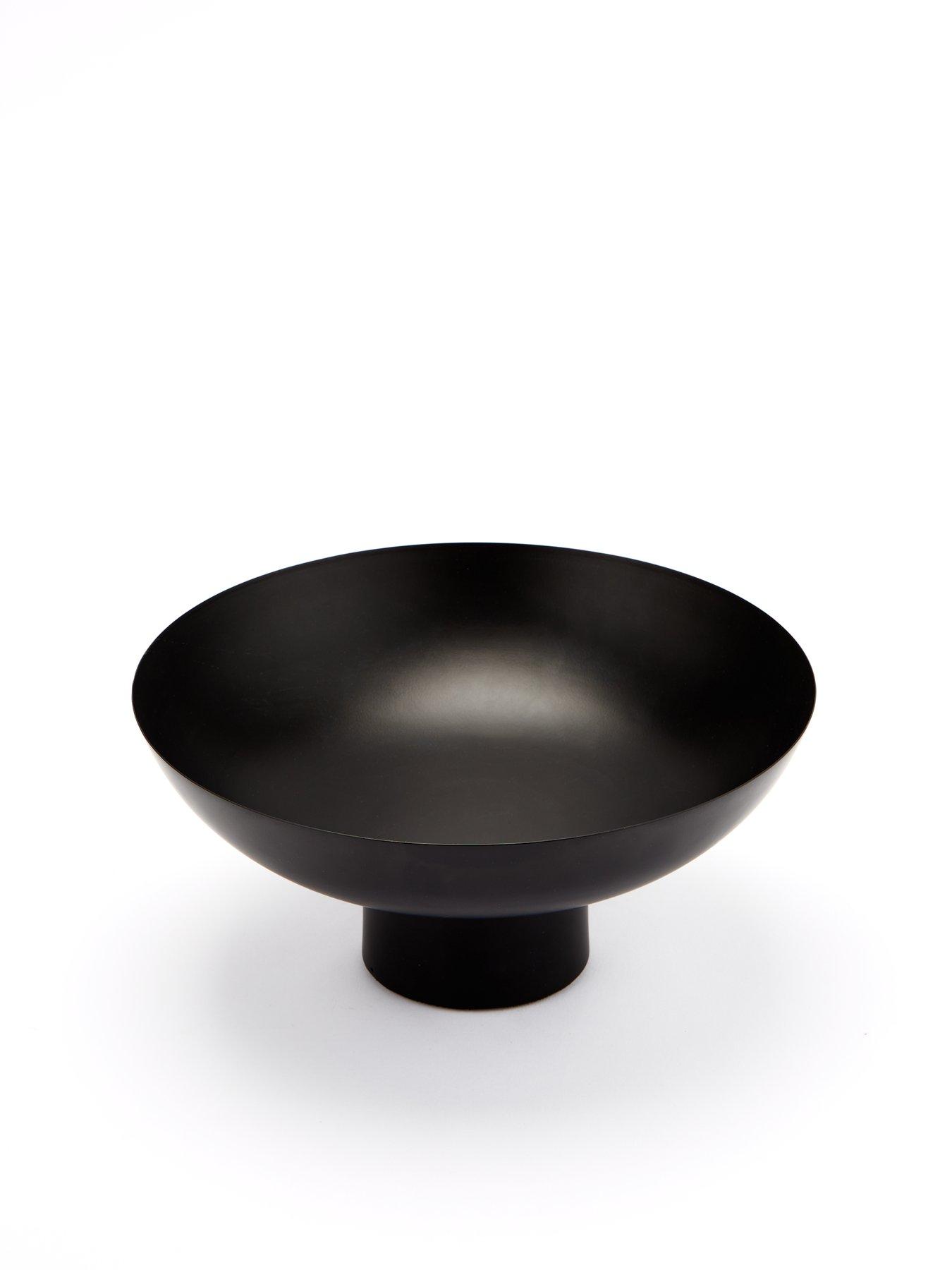 the-very-collection-metal-spun-pedestal-bowloutfit