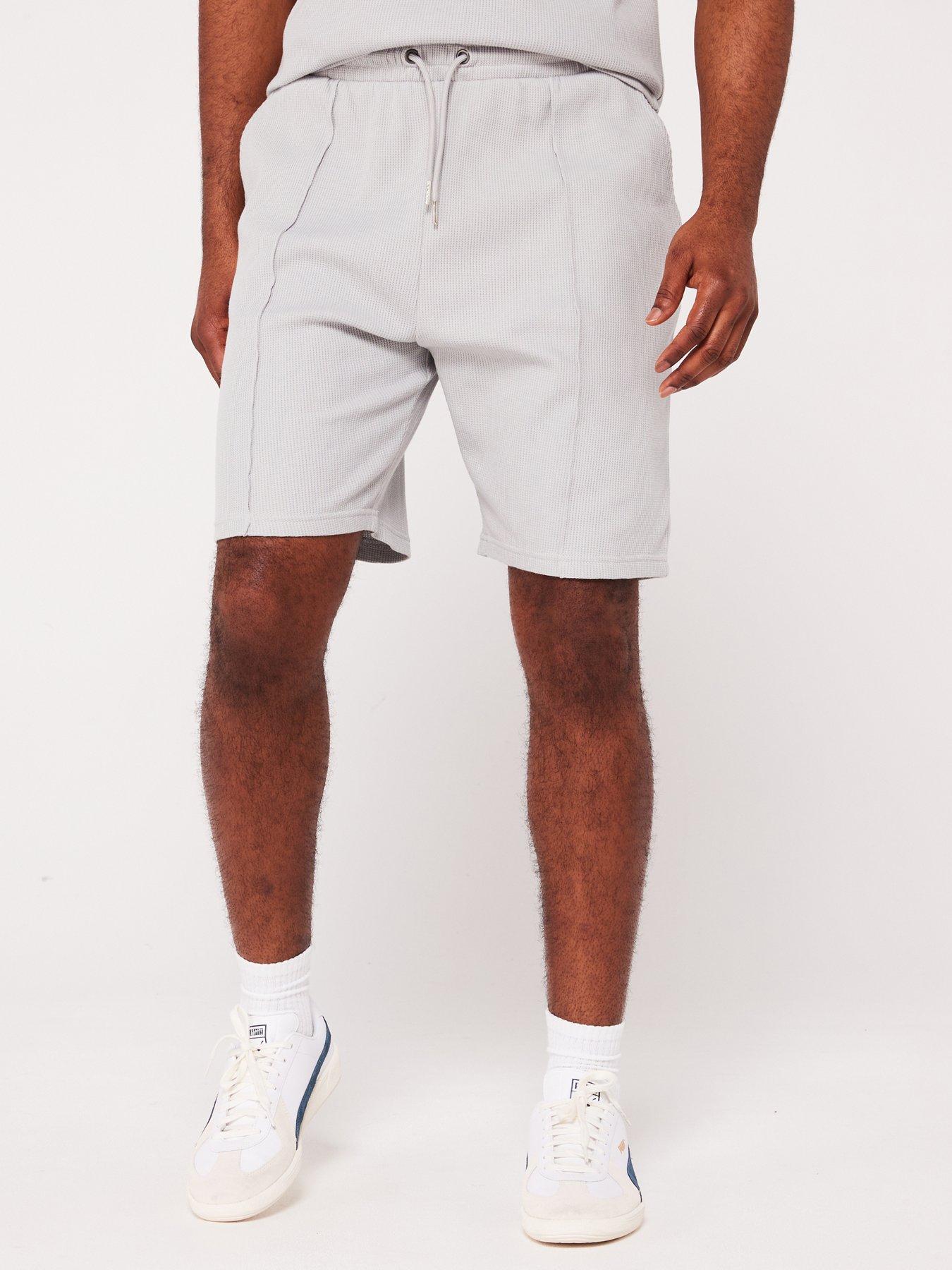 very-man-textured-waffle-short-grey