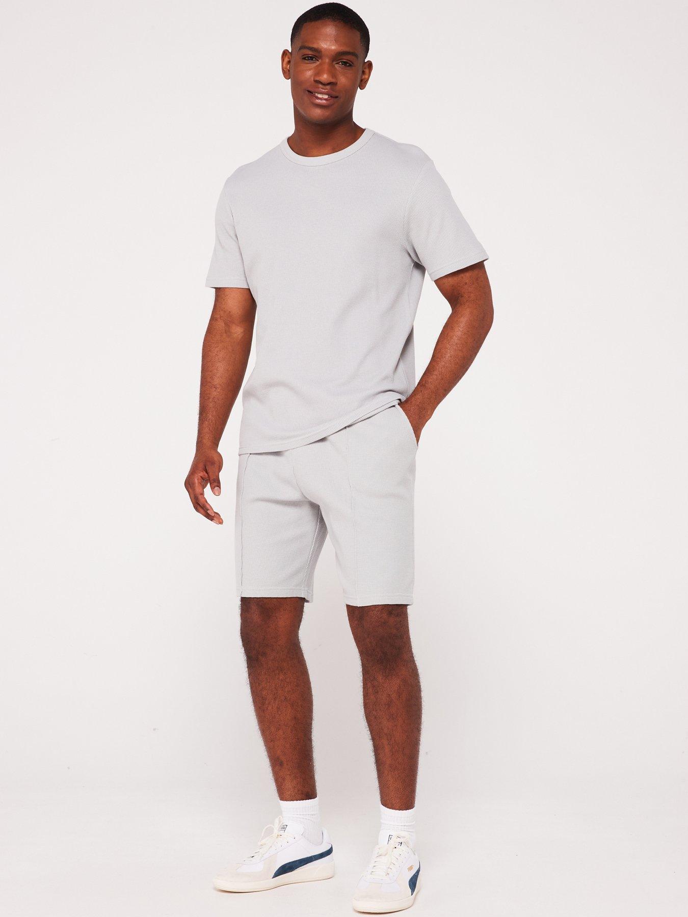 very-man-textured-waffle-short-greyback