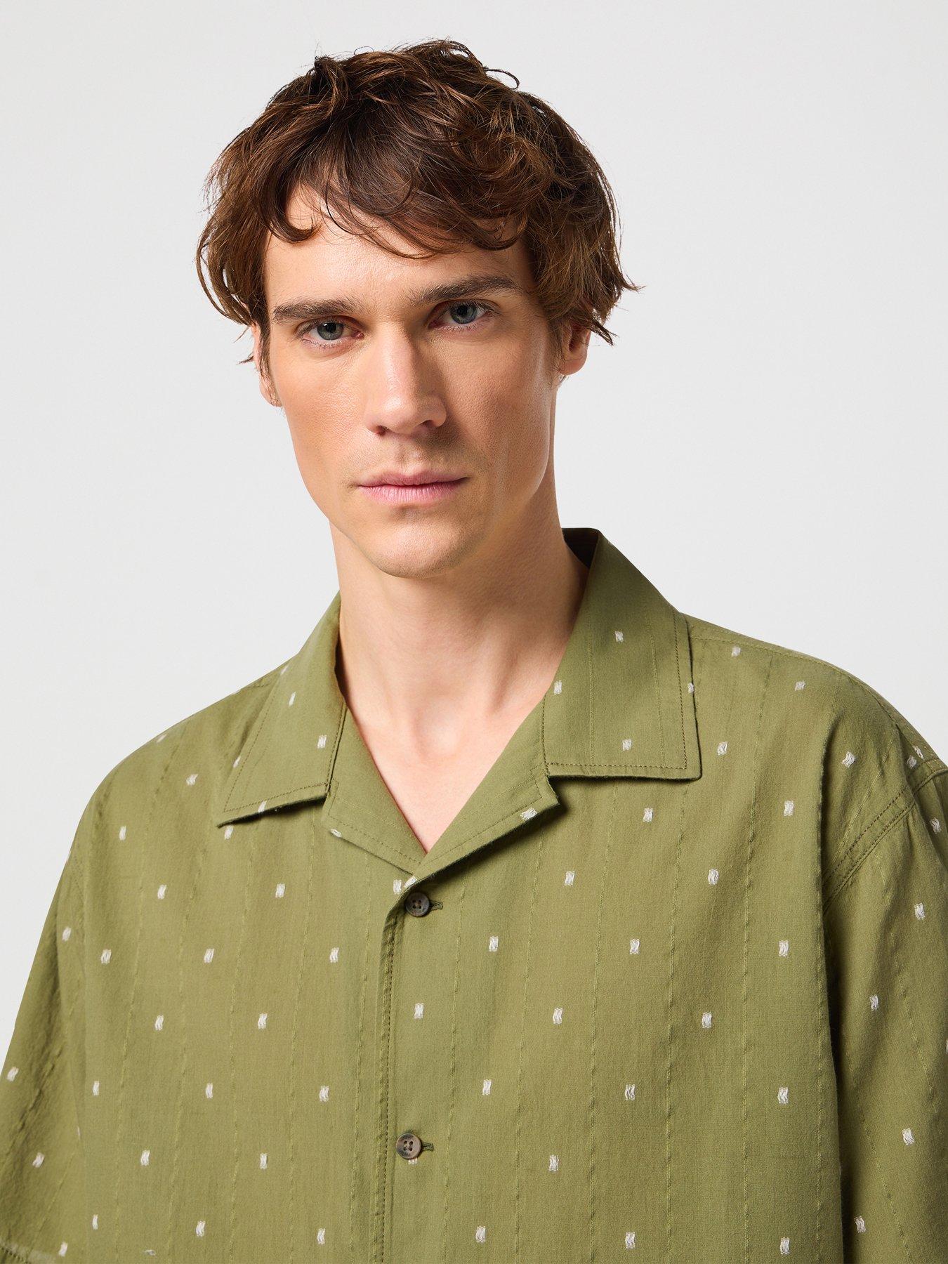 Image 4 of 6 of Wrangler Wrangler Short Sleeve Resort Shirt - Green