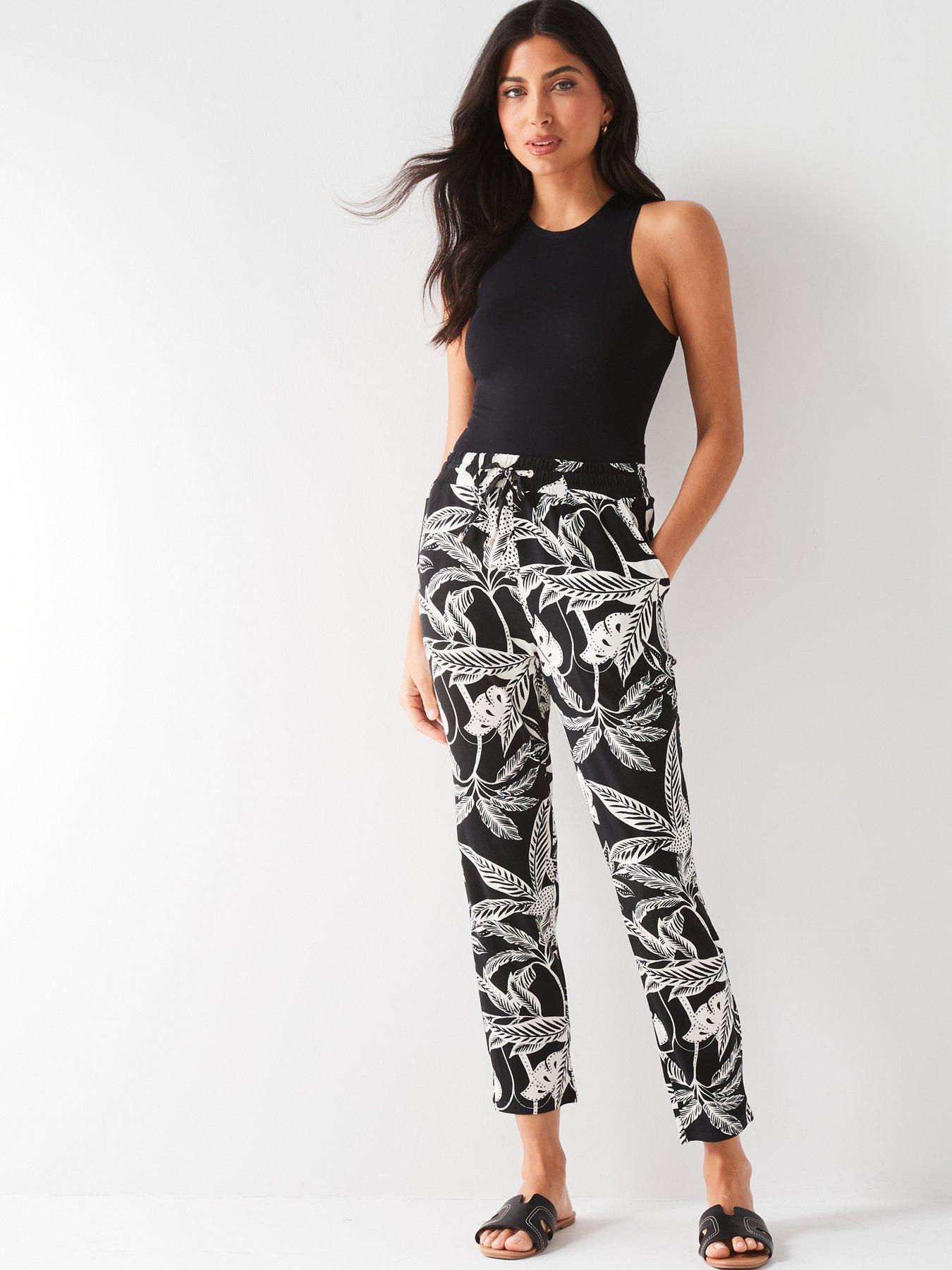 everyday-tapered-leg-trouser-printback