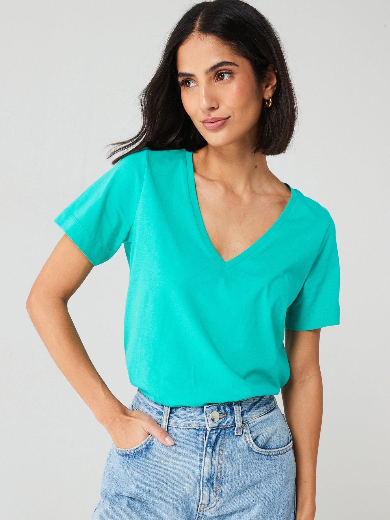 everyday-the-essential-v-neck-t-shirt-green