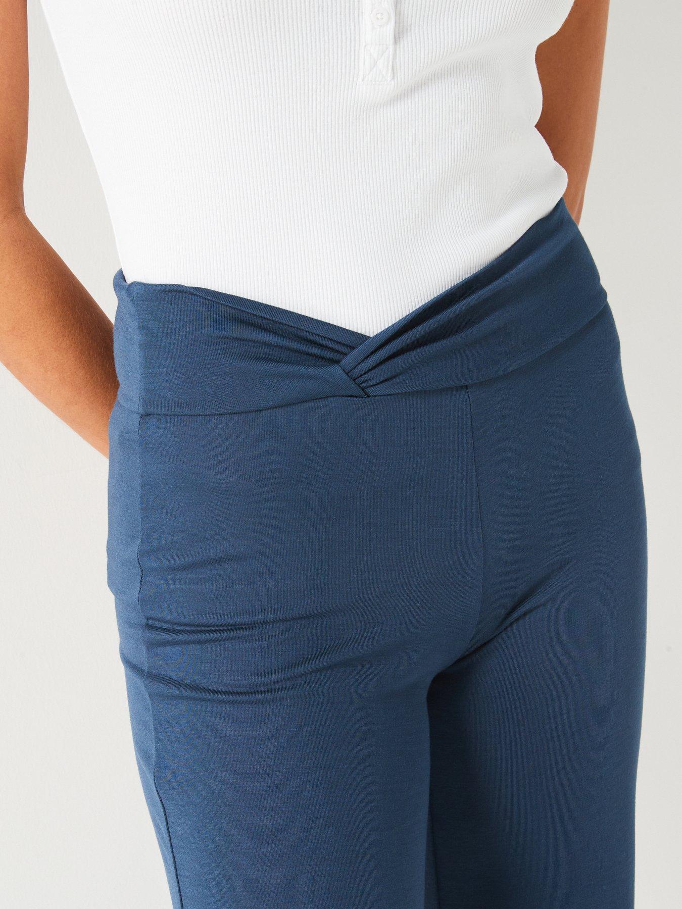 everyday-twist-detail-yoga-pant-navyoutfit