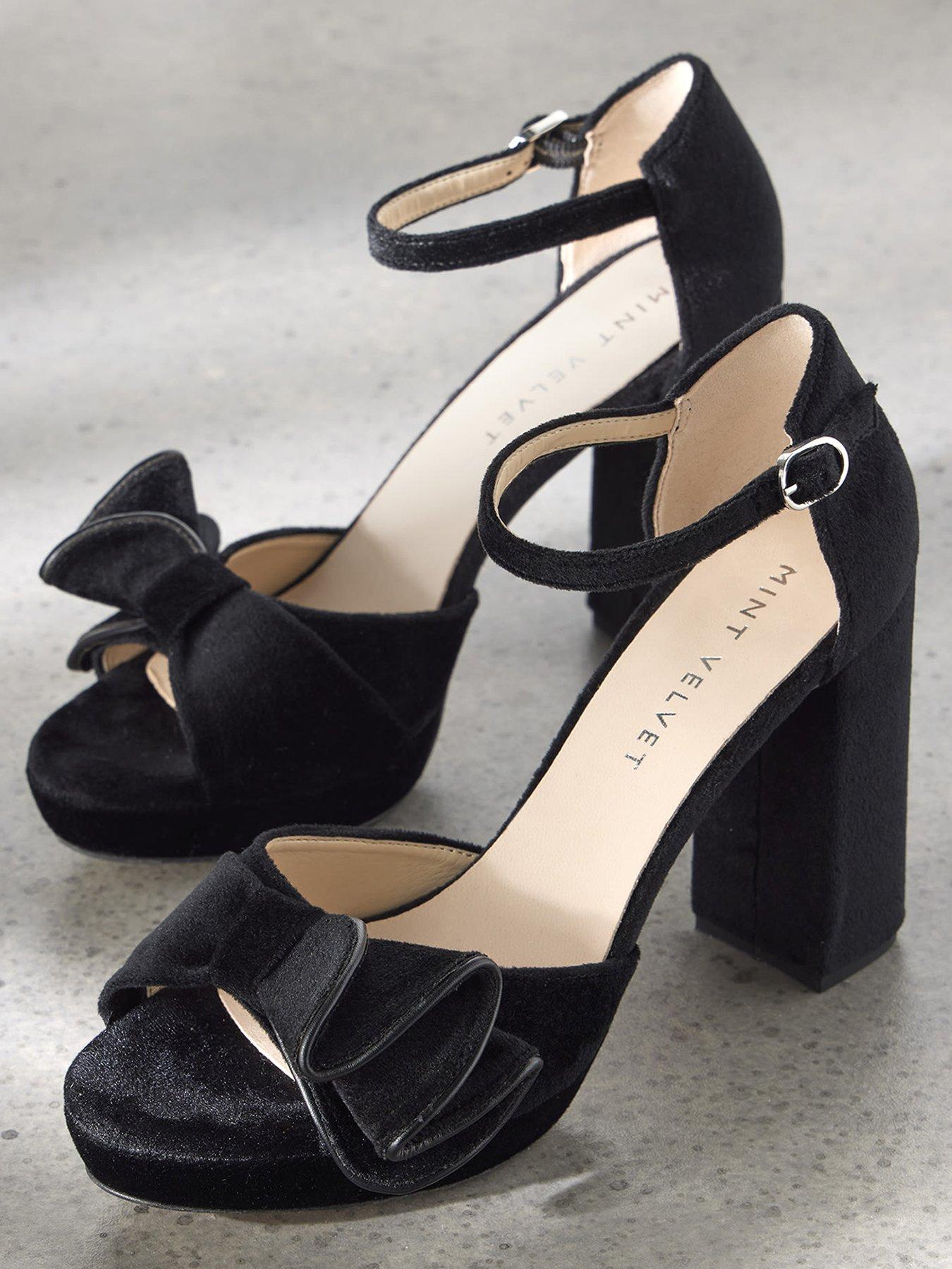 Mint sandals heels store