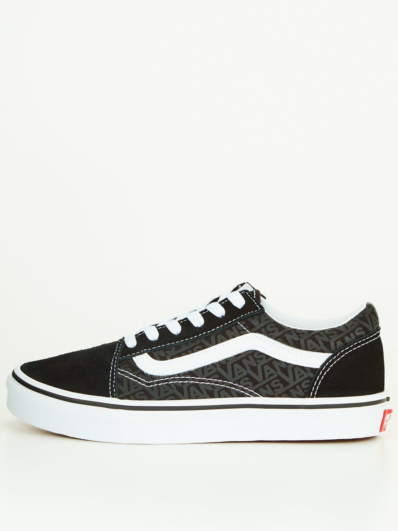 Vans old skool hotsell black and white junior