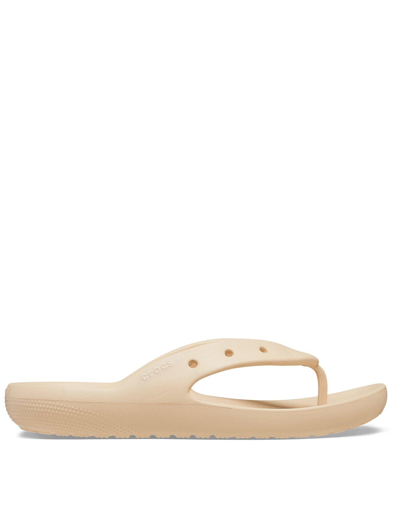 crocs-crocs-classic-flip-sandal-shitake-brown