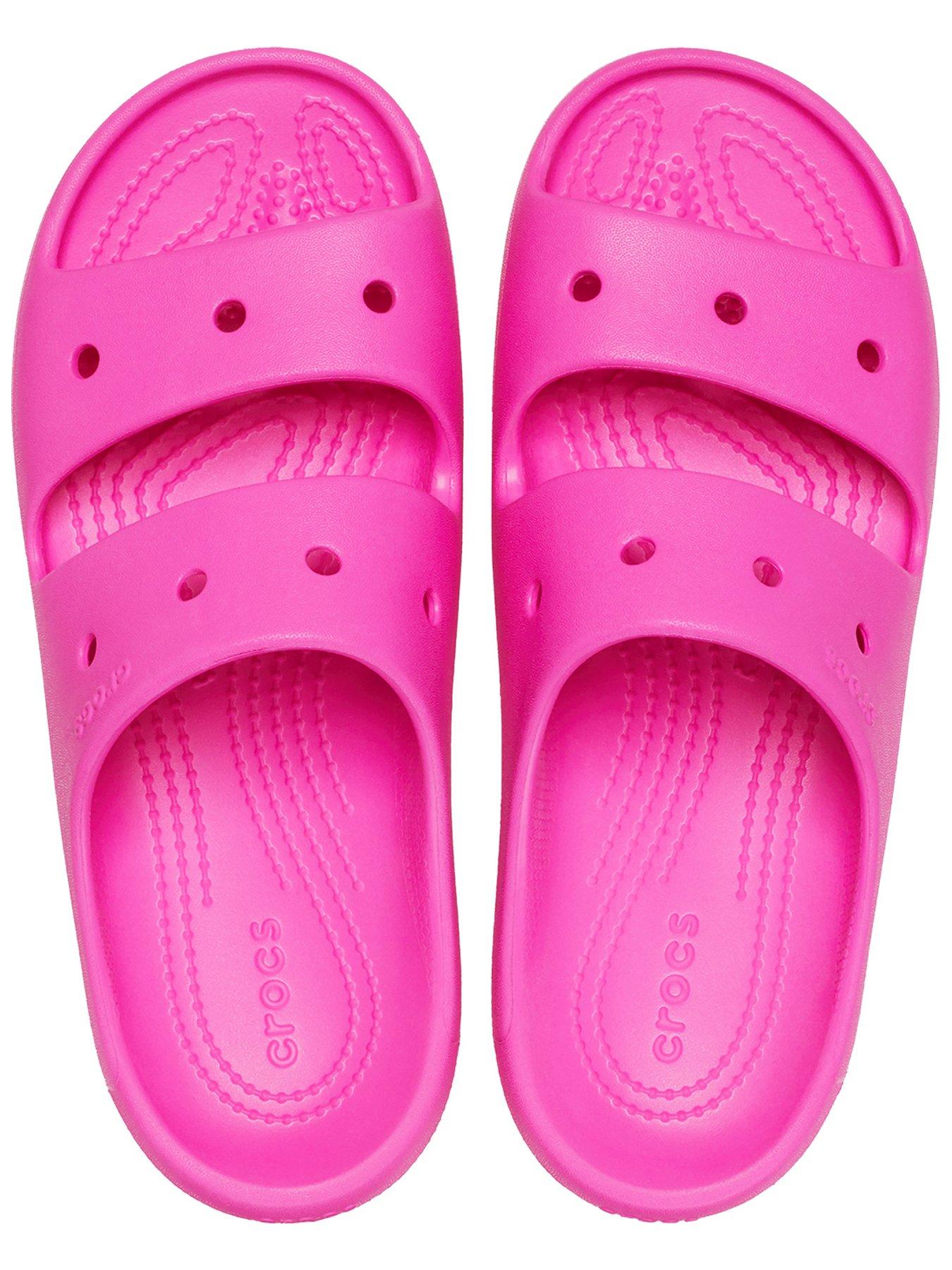 crocs-crocs-classic-sandal-juice-pinkoutfit