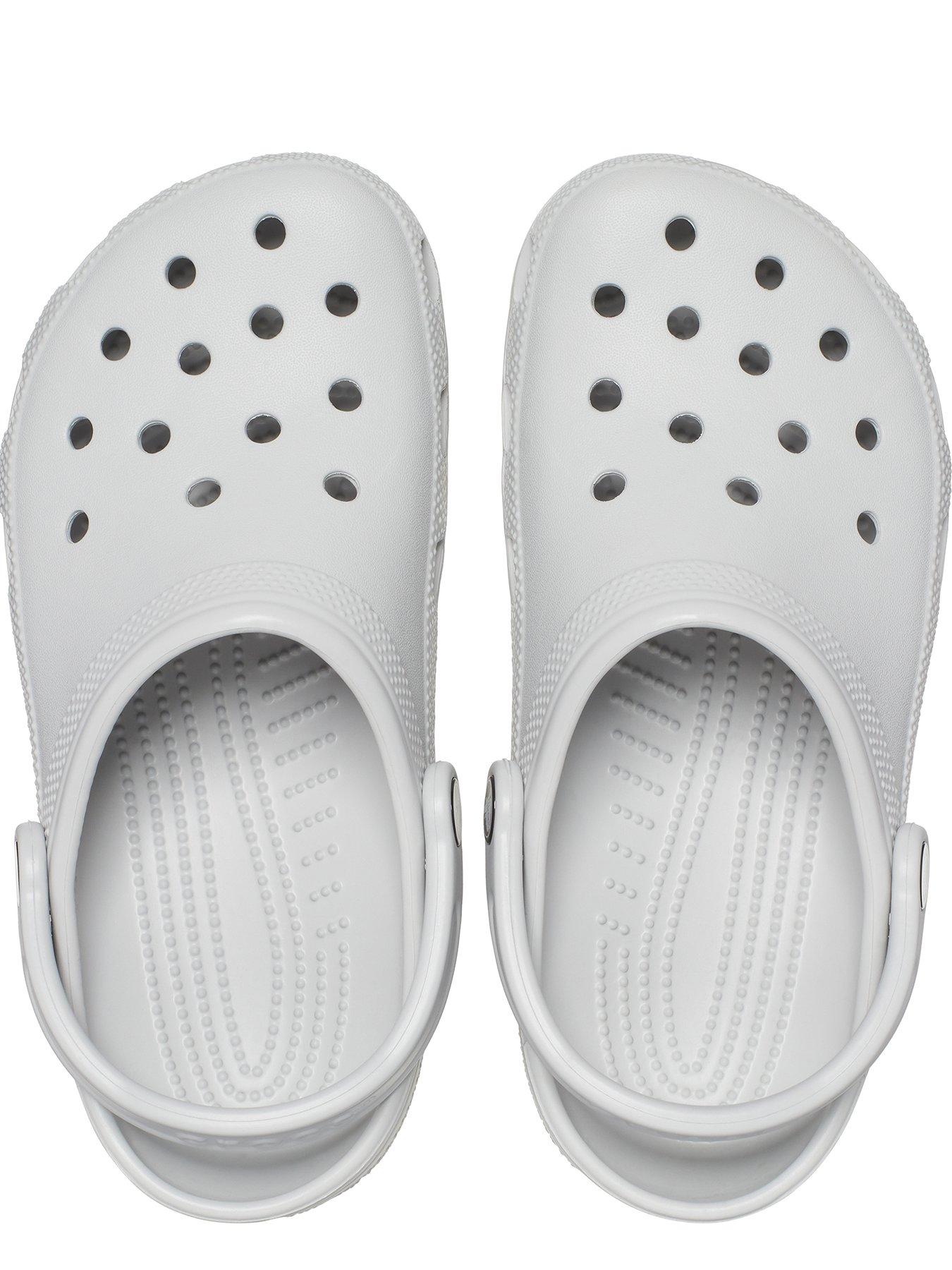 crocs-crocs-classic-clog-atmosphereoutfit